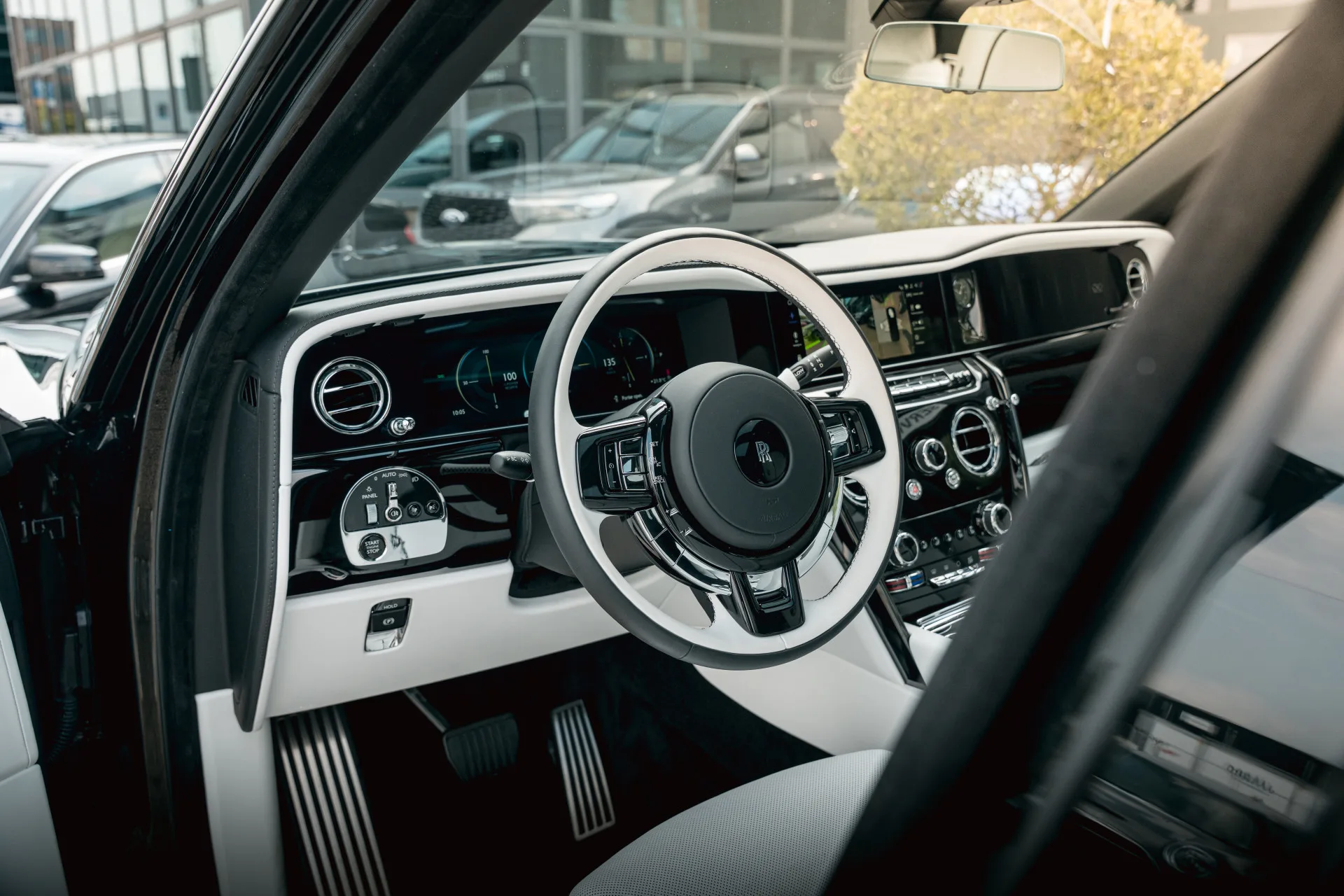 2025 Rolls-Royce Cullinan Series II, 5/30