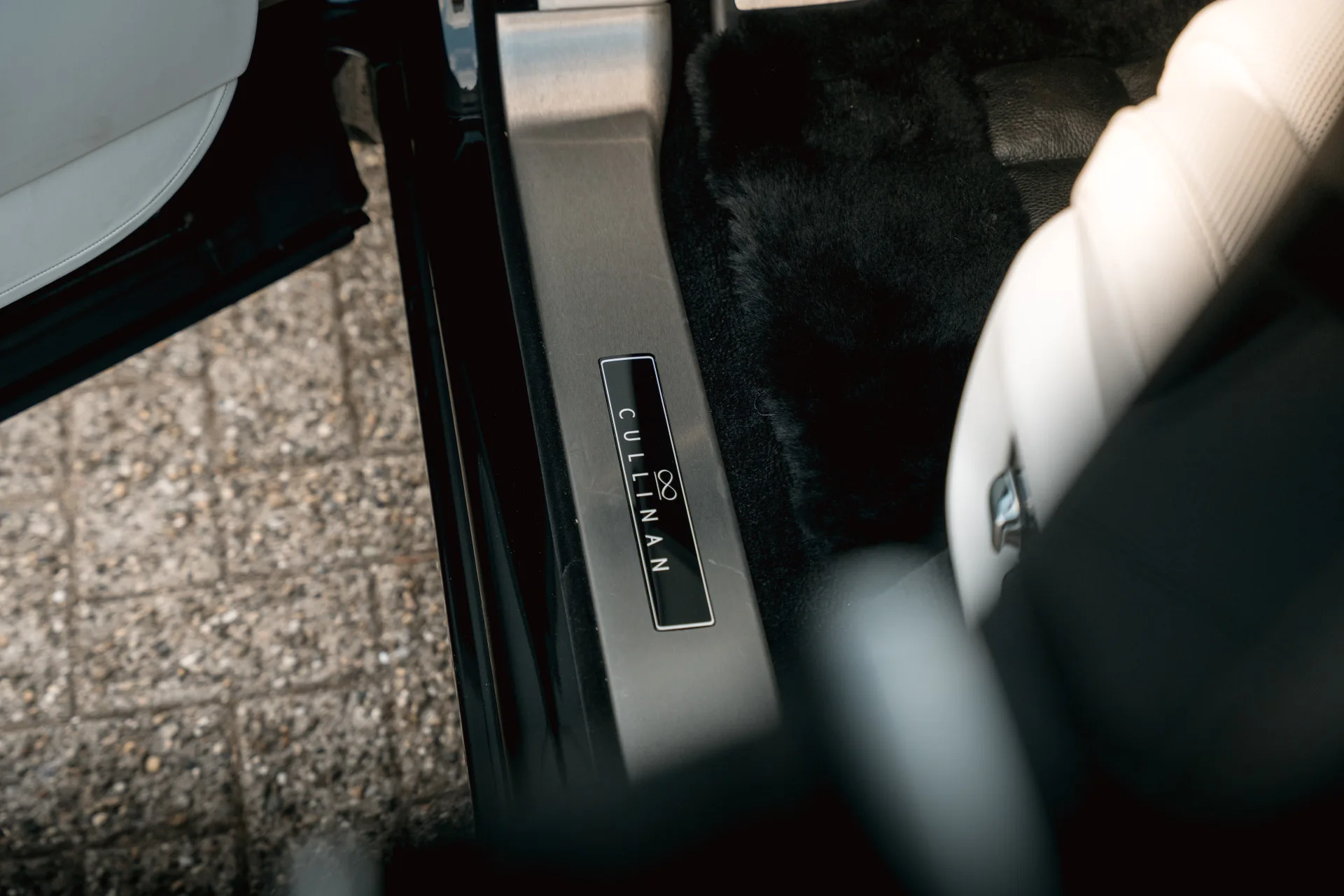 2025 Rolls-Royce Cullinan Series II, 6/30