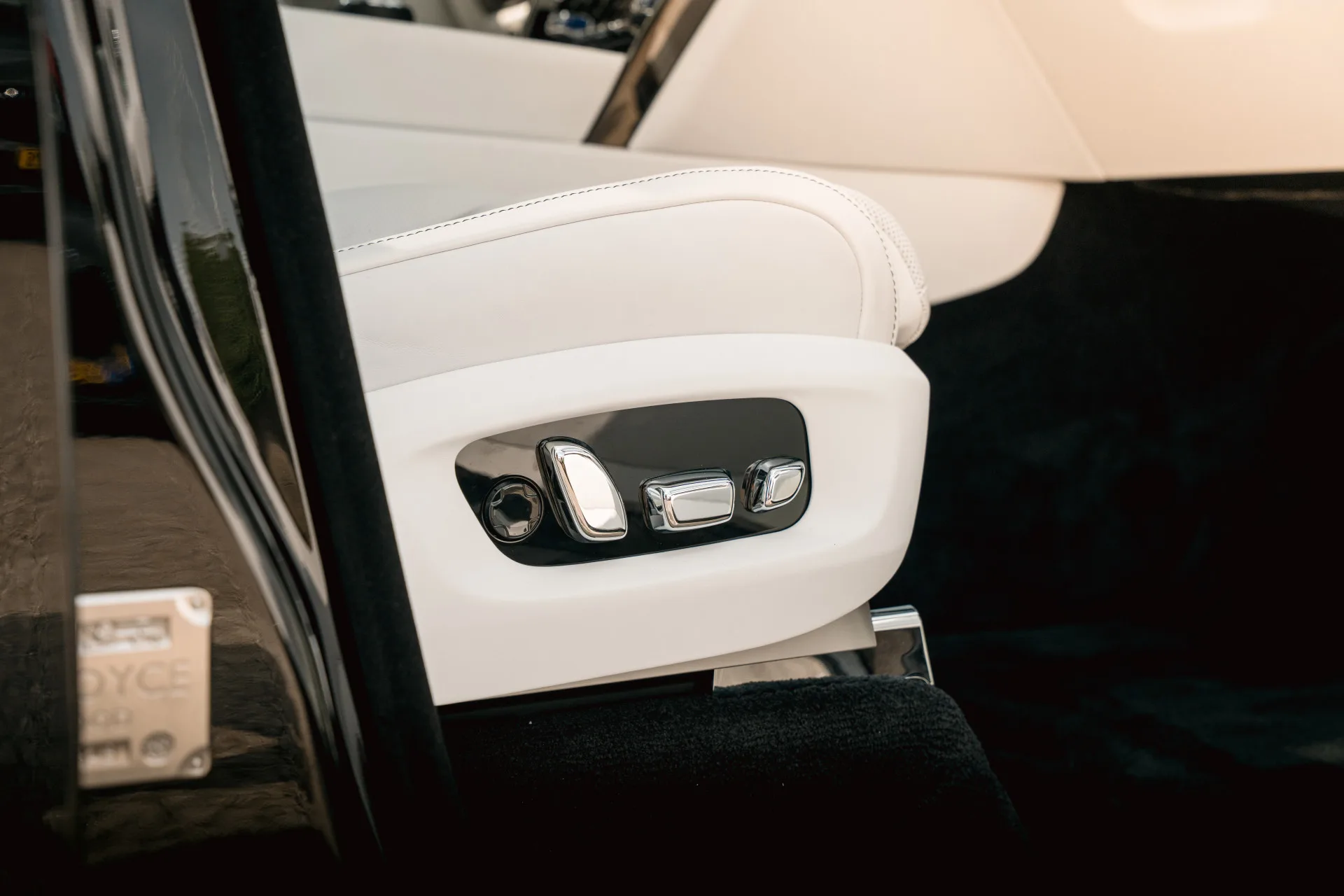 2025 Rolls-Royce Cullinan Series II, 23/30
