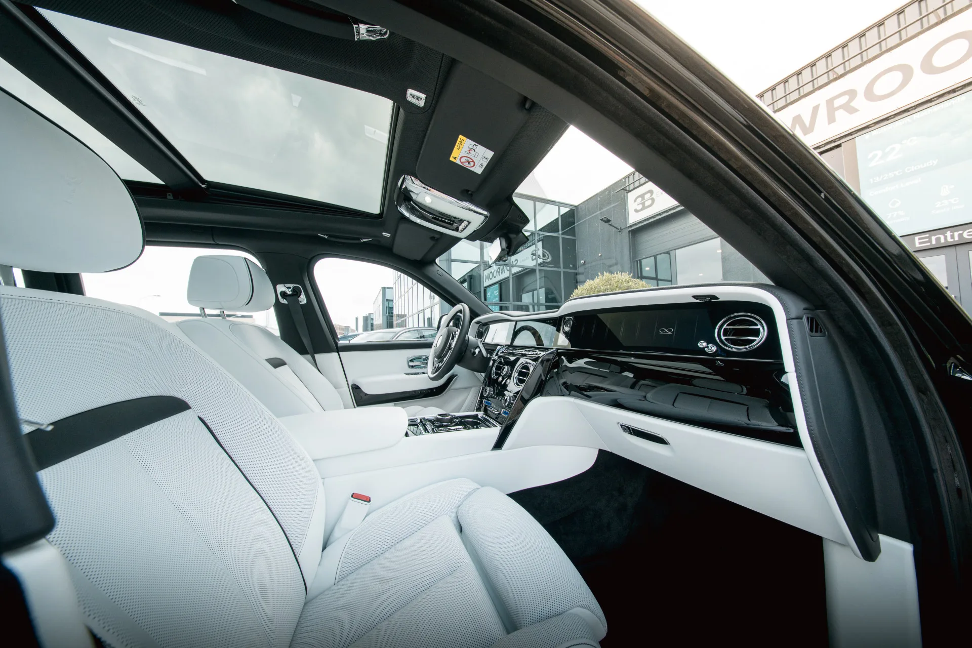 2025 Rolls-Royce Cullinan Series II, 26/30