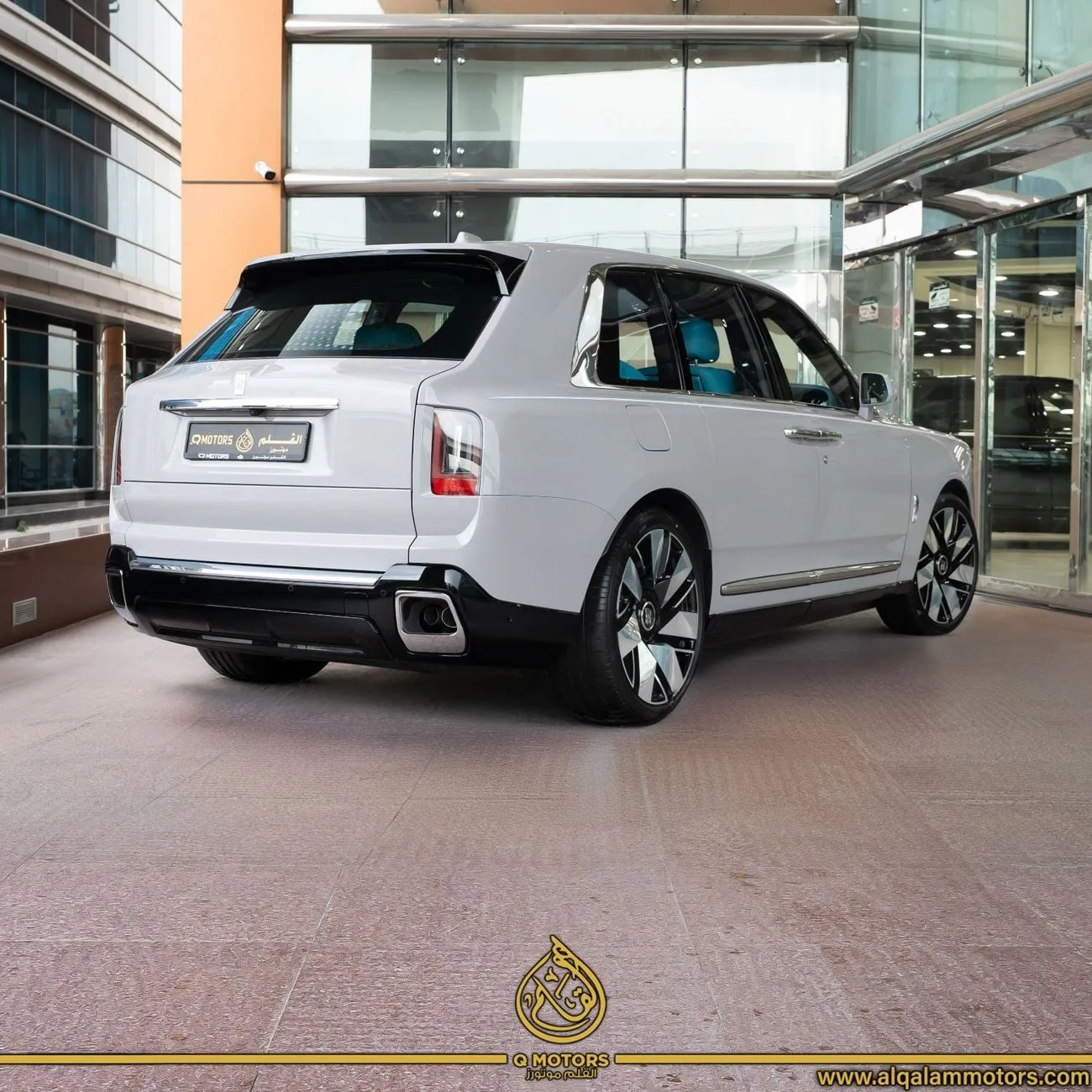 2025 Rolls-Royce Cullinan Silver Badge, 2/20