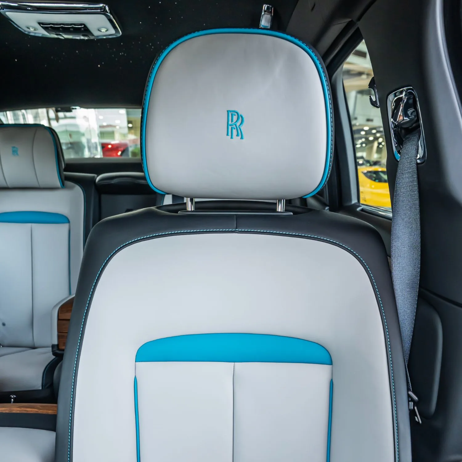 2025 Rolls-Royce Ghost angeboten von einem Fachhändler in Dubai, Vereinigte Arabische Emirate, Foto 15 von 21