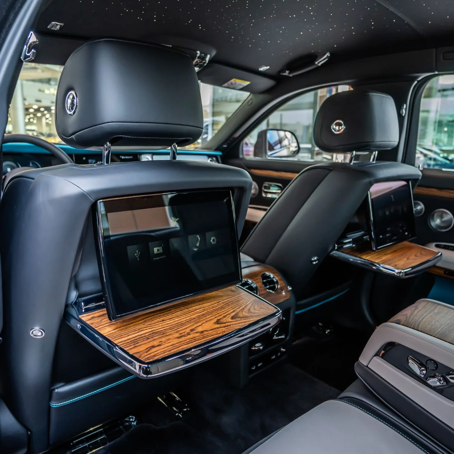 2025 Rolls-Royce Ghost angeboten von einem Fachhändler in Dubai, Vereinigte Arabische Emirate, Foto 18 von 21