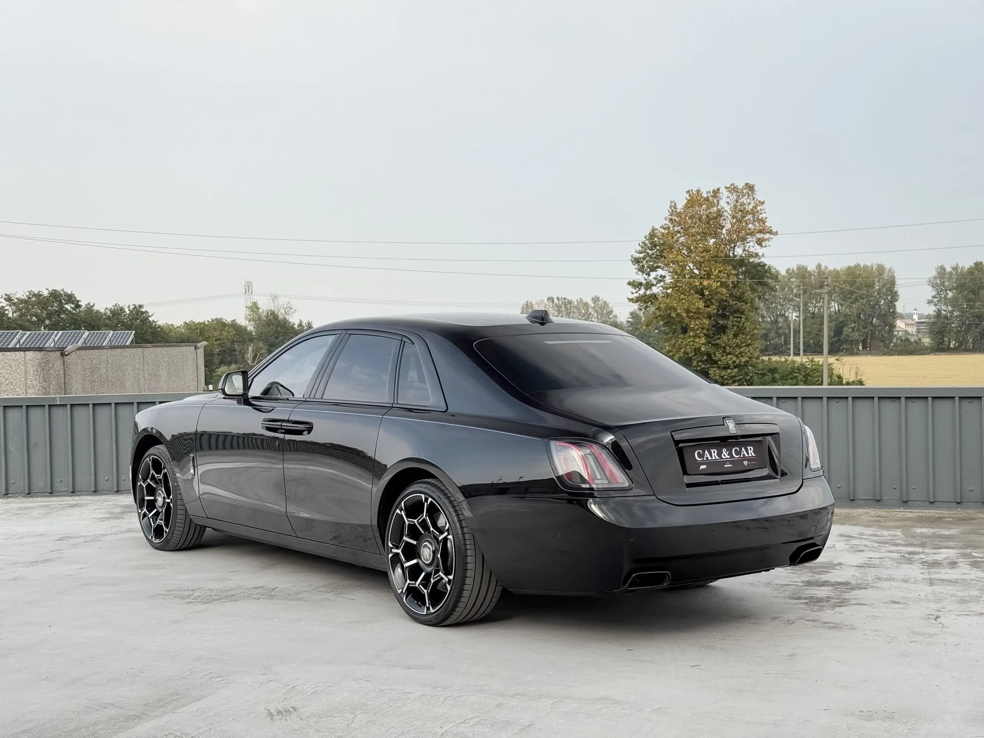 2025 Rolls-Royce Ghost Black Badge, 2/18