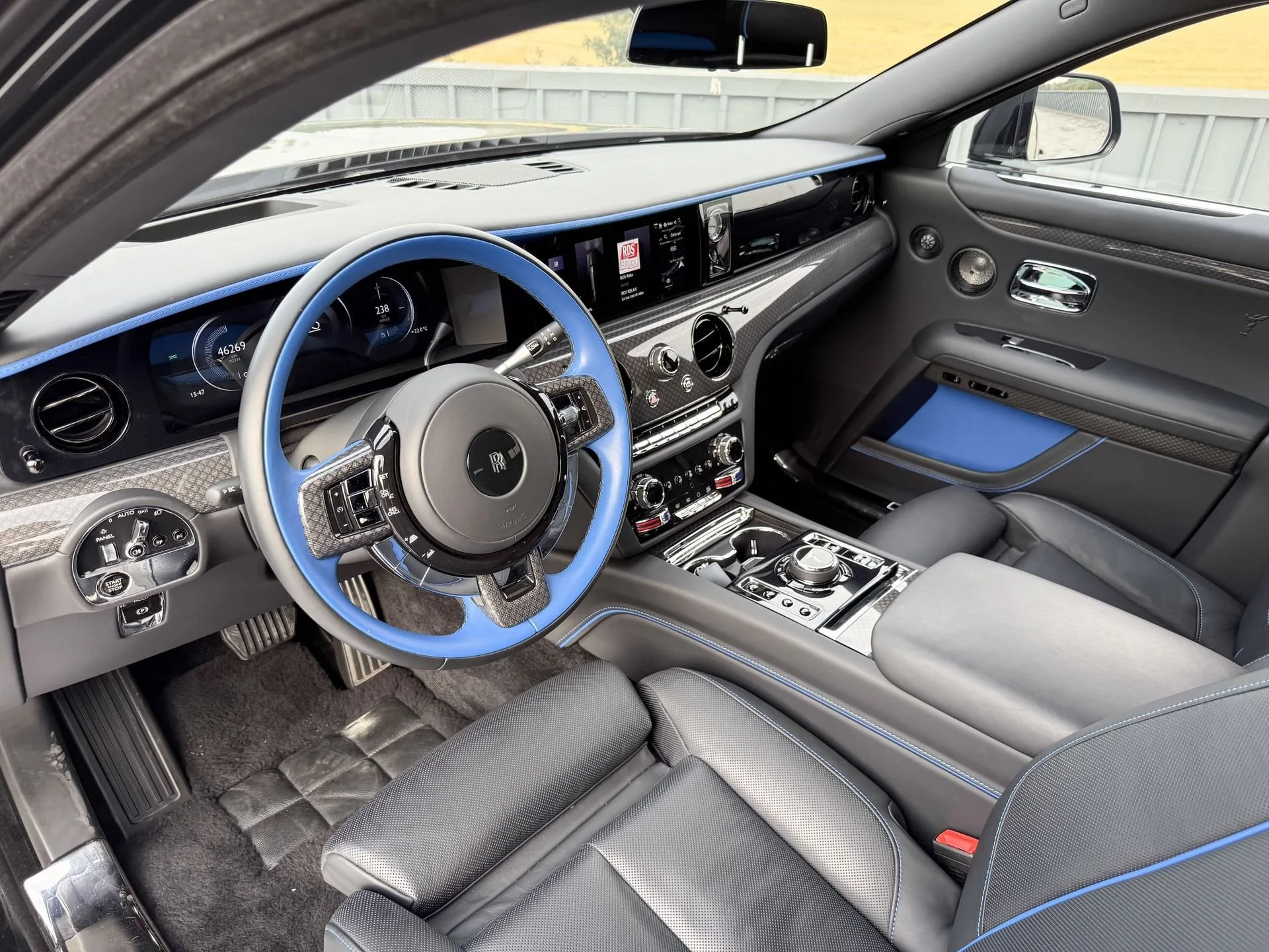 2025 Rolls-Royce Ghost Black Badge, 8/18