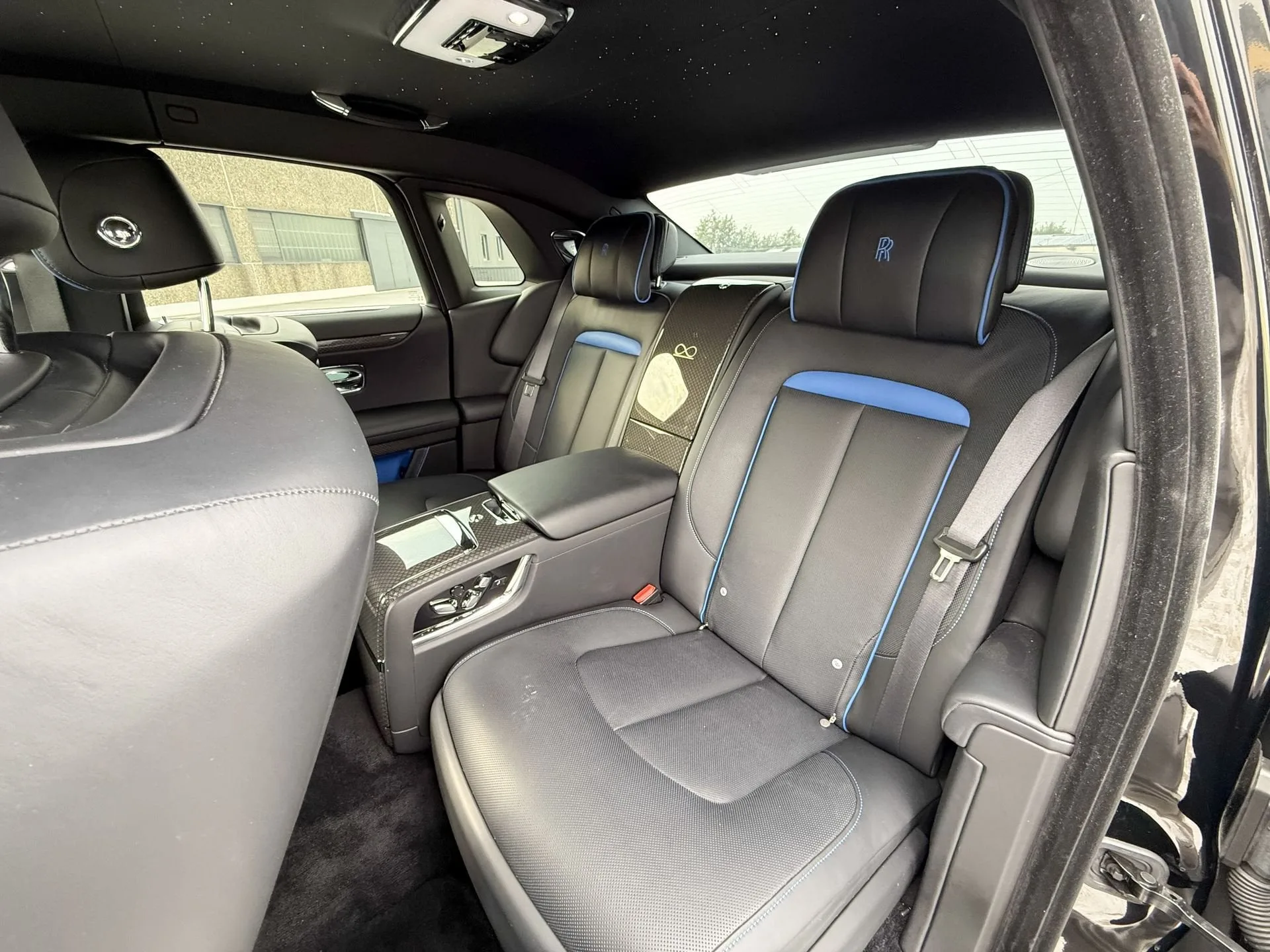 2025 Rolls-Royce Ghost Black Badge, 12/18