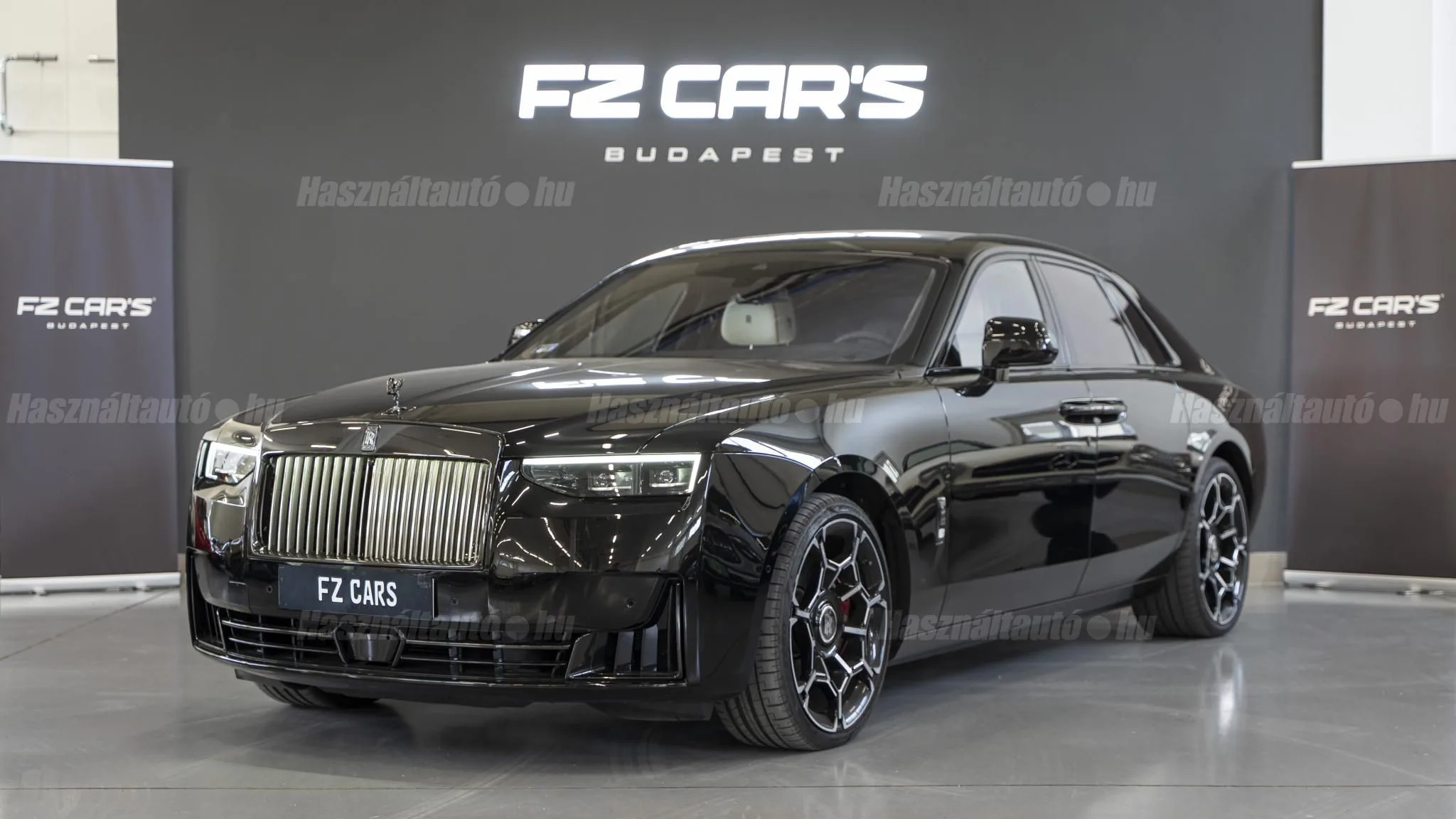 2025 Rolls-Royce Ghost Black Badge, 2/12