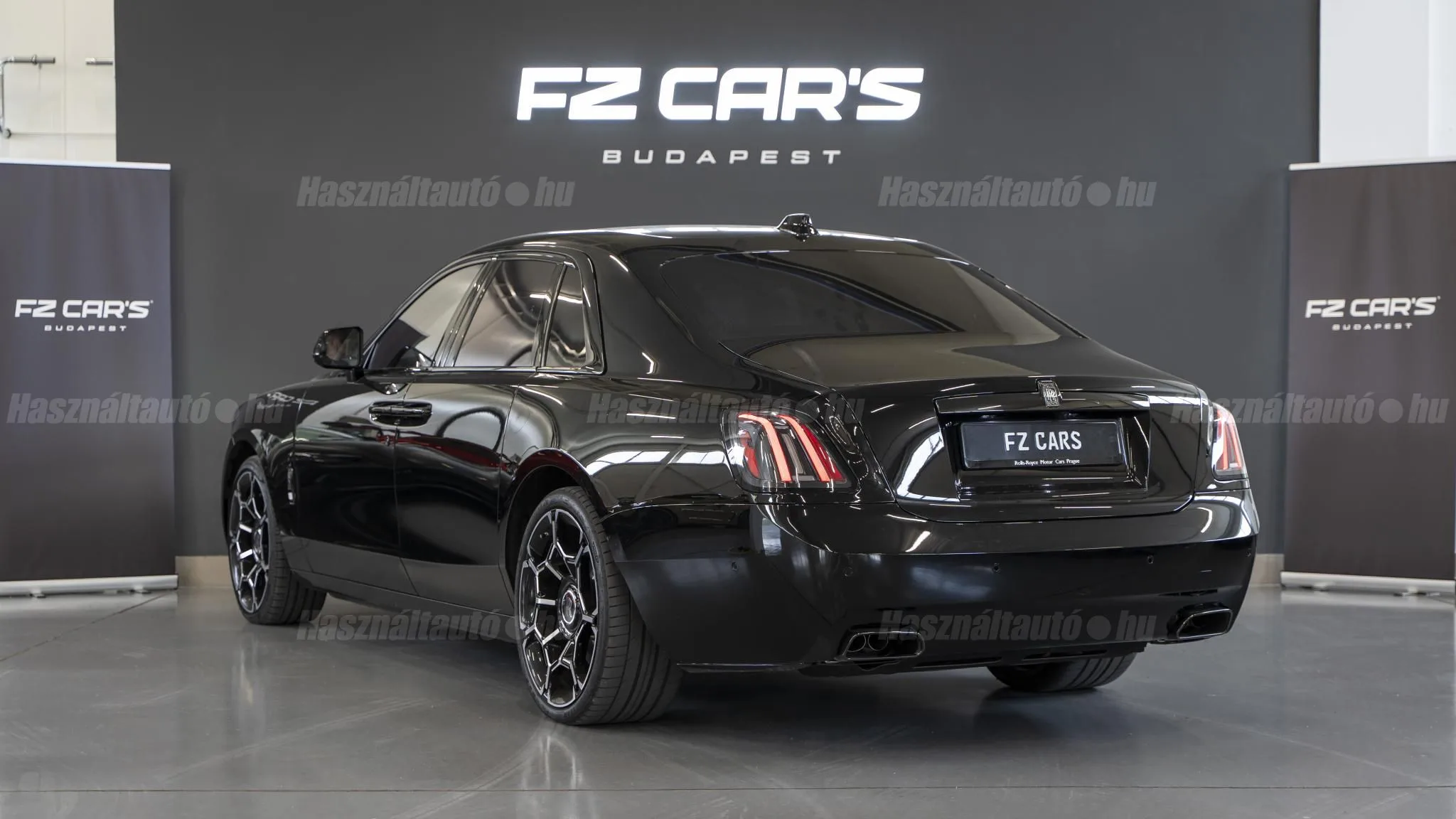 2025 Rolls-Royce Ghost Black Badge, 4/12