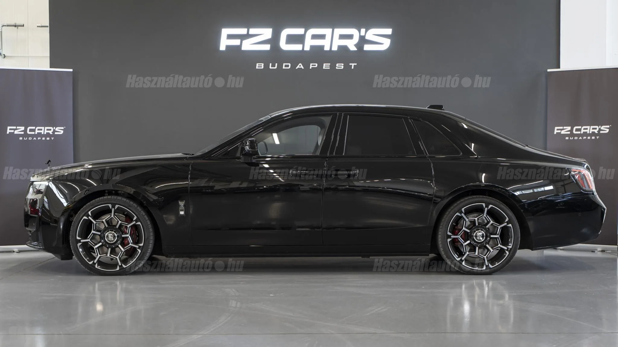 2025 Rolls-Royce Ghost Black Badge, 6/12