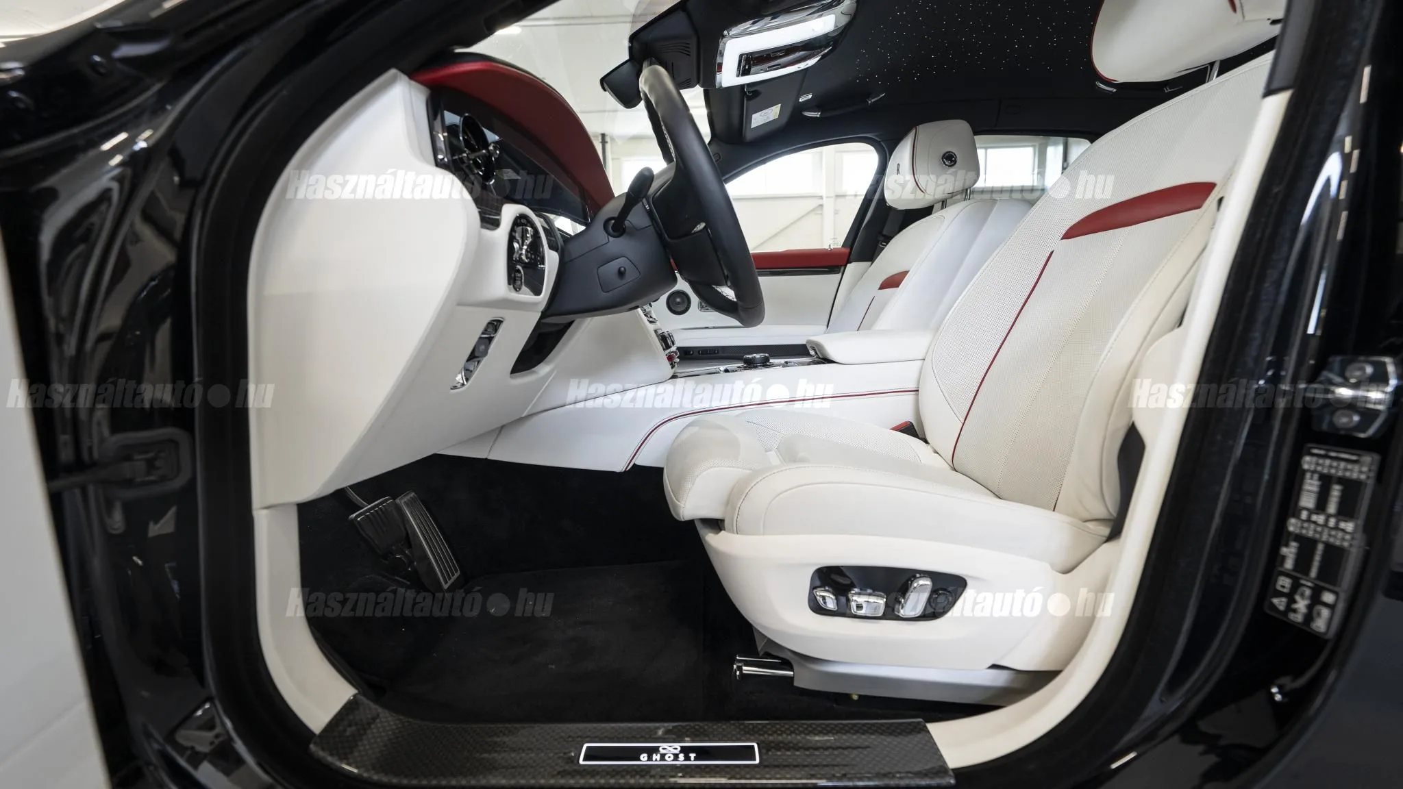 2025 Rolls-Royce Ghost Black Badge, 9/12