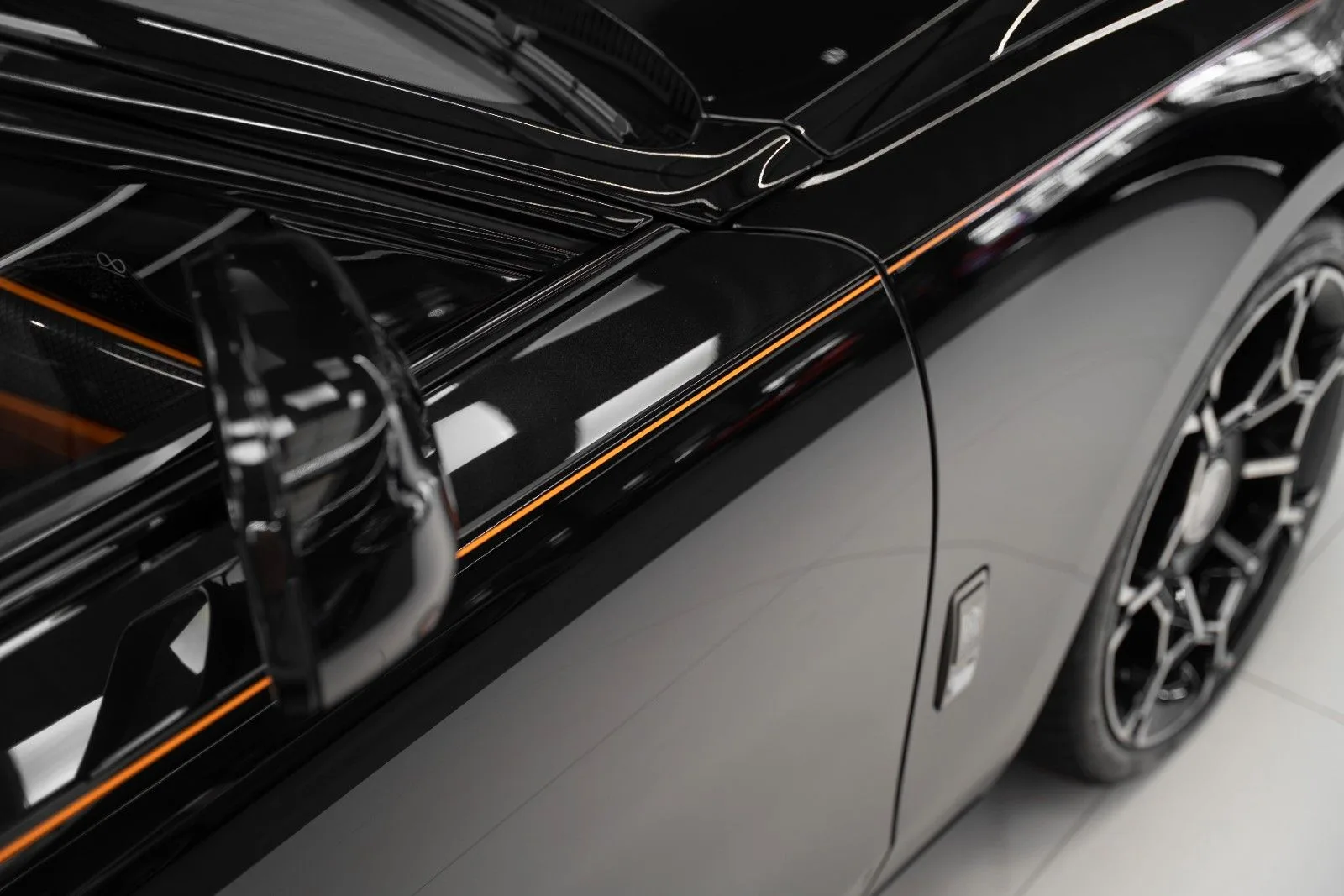 2025 Rolls-Royce Ghost Black Badge, 9/30