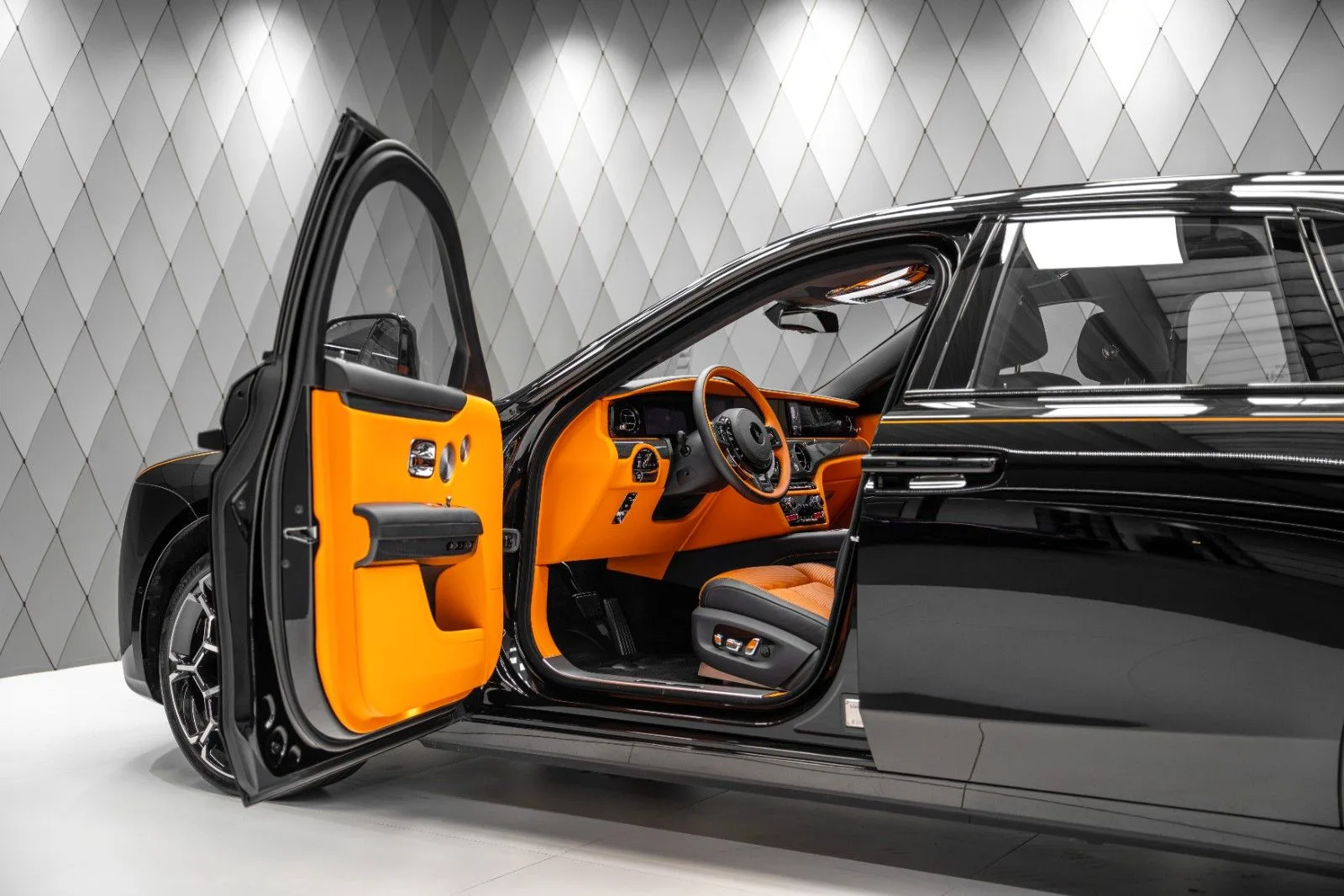 2025 Rolls-Royce Ghost Black Badge, 11/30