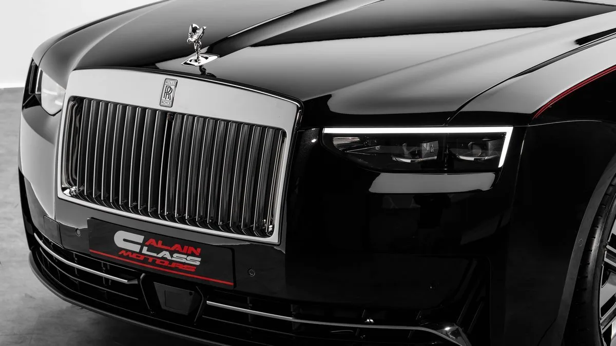 2025 Rolls-Royce Ghost Extended proposée par un concessionnaire spécialisé à Dubai, Émirats arabes unis, photo 7 sur 25
