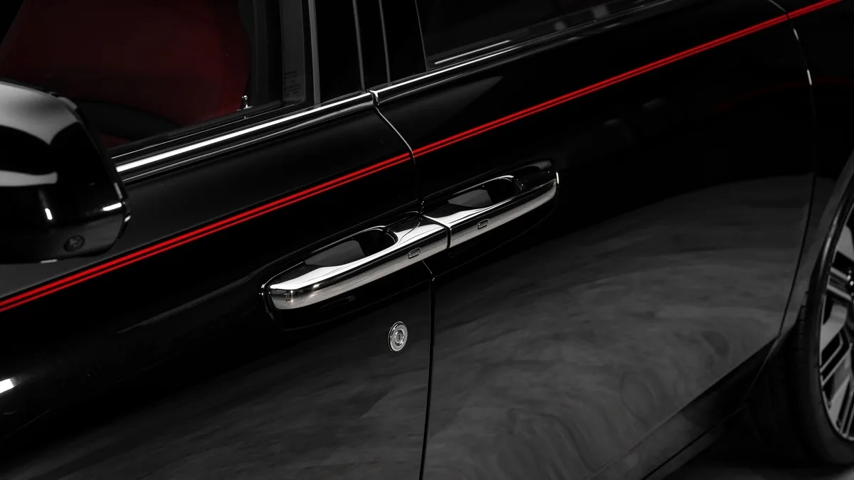 2025 Rolls-Royce Ghost Extended proposée par un concessionnaire spécialisé à Dubai, Émirats arabes unis, photo 9 sur 25