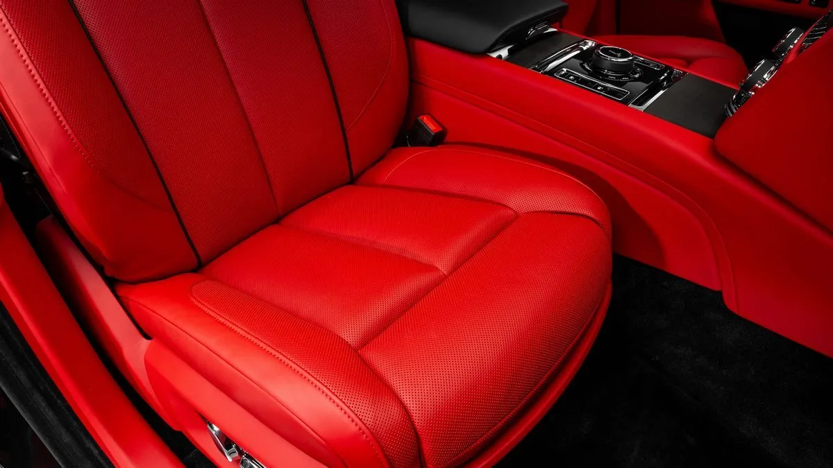 2025 Rolls-Royce Ghost Extended proposée par un concessionnaire spécialisé à Dubai, Émirats arabes unis, photo 22 sur 25