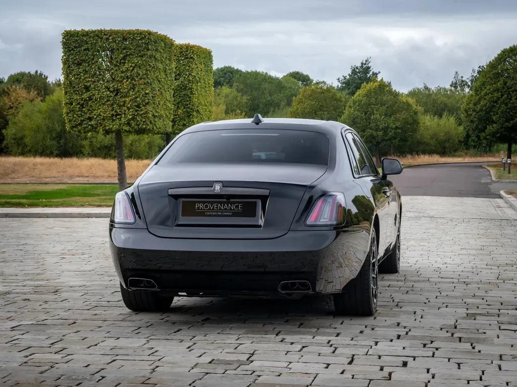 2025 Rolls-Royce Ghost Series II Black Badge, 2/22