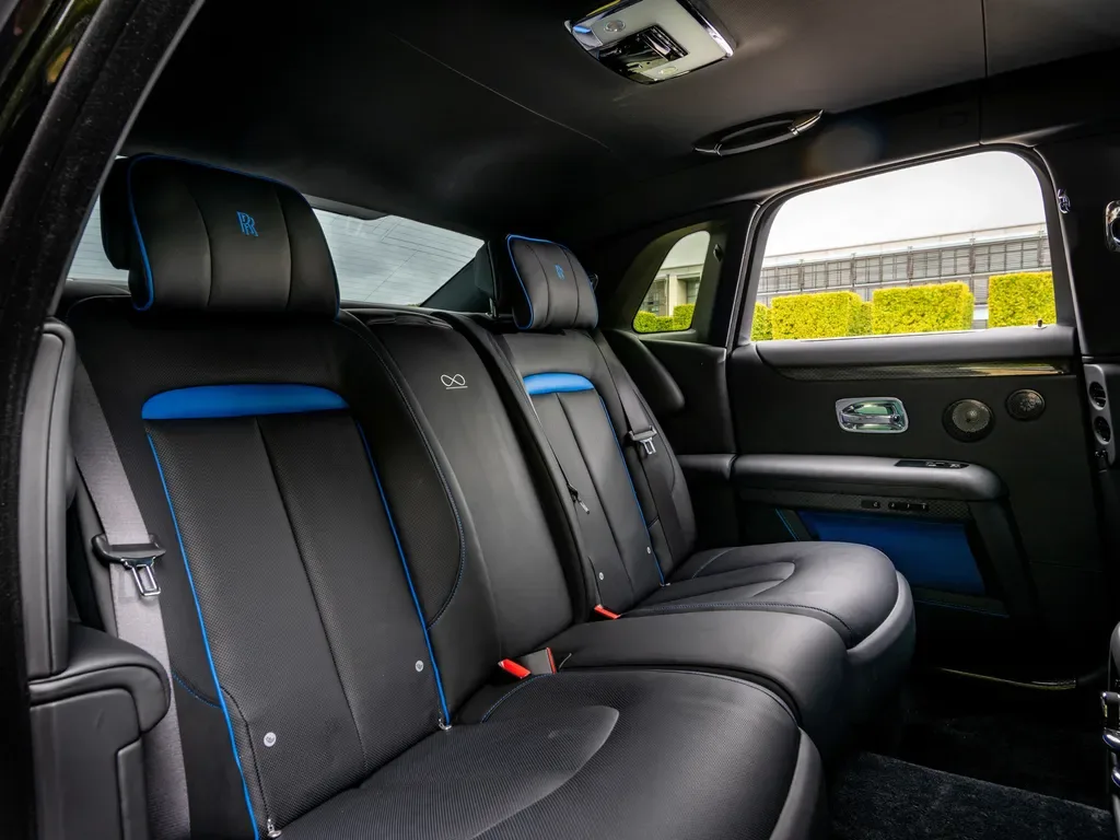 2025 Rolls-Royce Ghost Series II Black Badge, 18/22