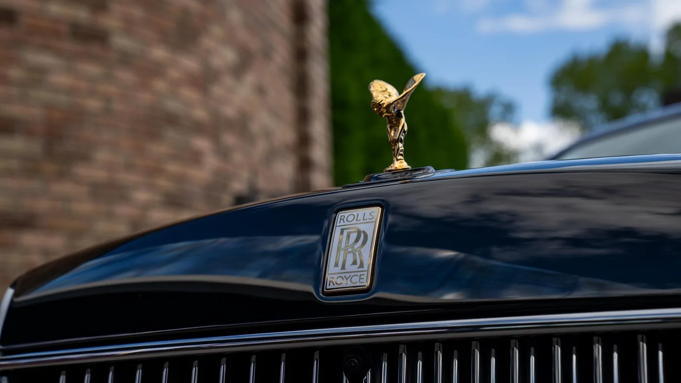 2025 Rolls-Royce Phantom Extended offered by a specialist dealer in Swadlincote, United Kingdom, photo 5 of 15