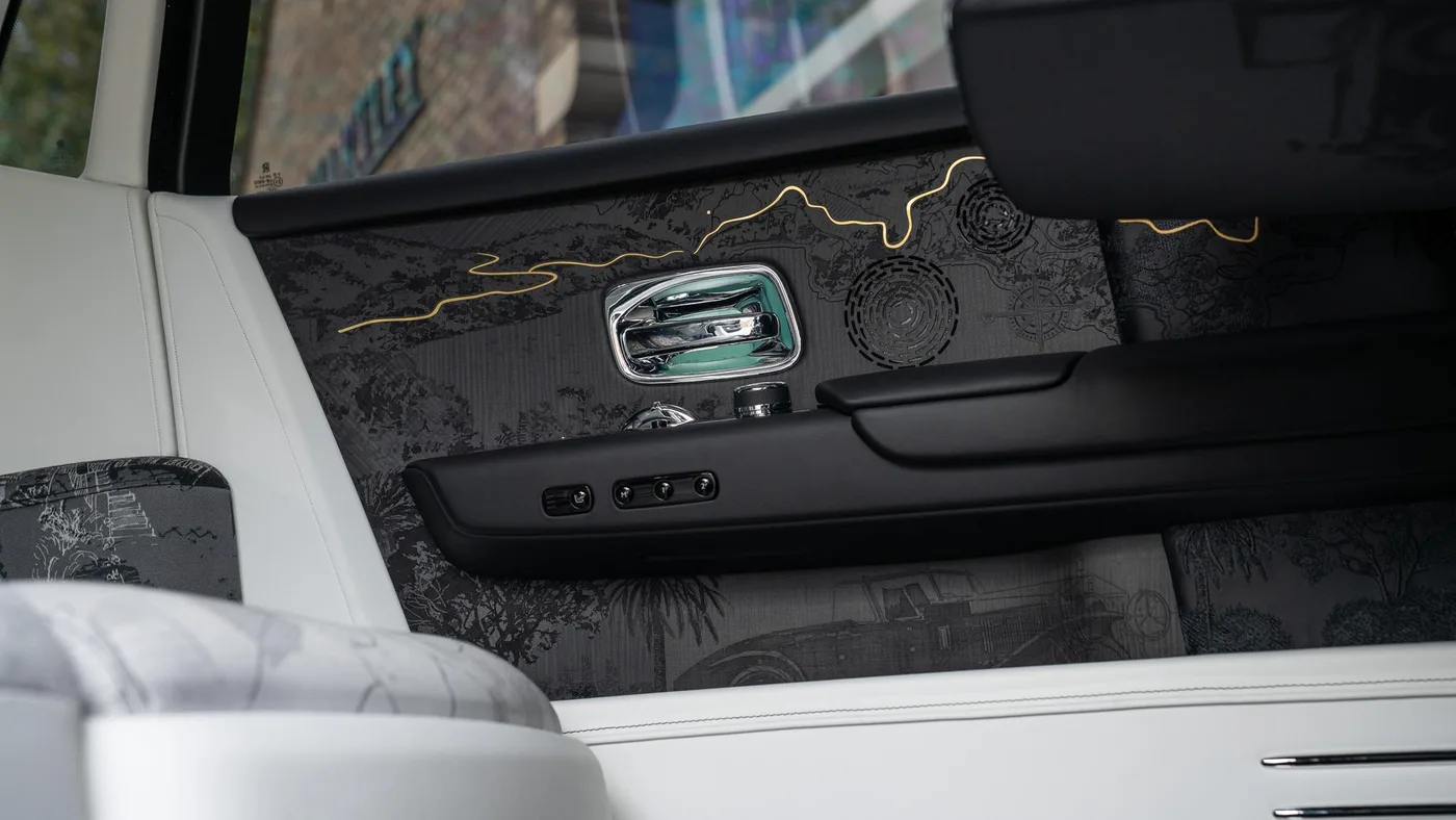 2025 Rolls-Royce Phantom Extended offered by a specialist dealer in Swadlincote, United Kingdom, photo 15 of 15