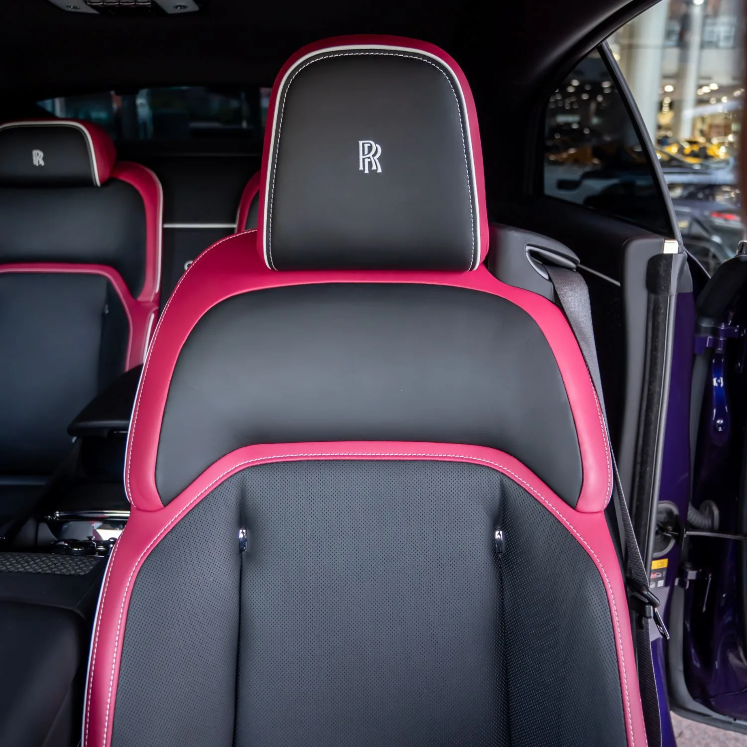 2025 Rolls-Royce Spectre offered by a specialist dealer in Dubai, United Arab Emirates, photo 13 of 18