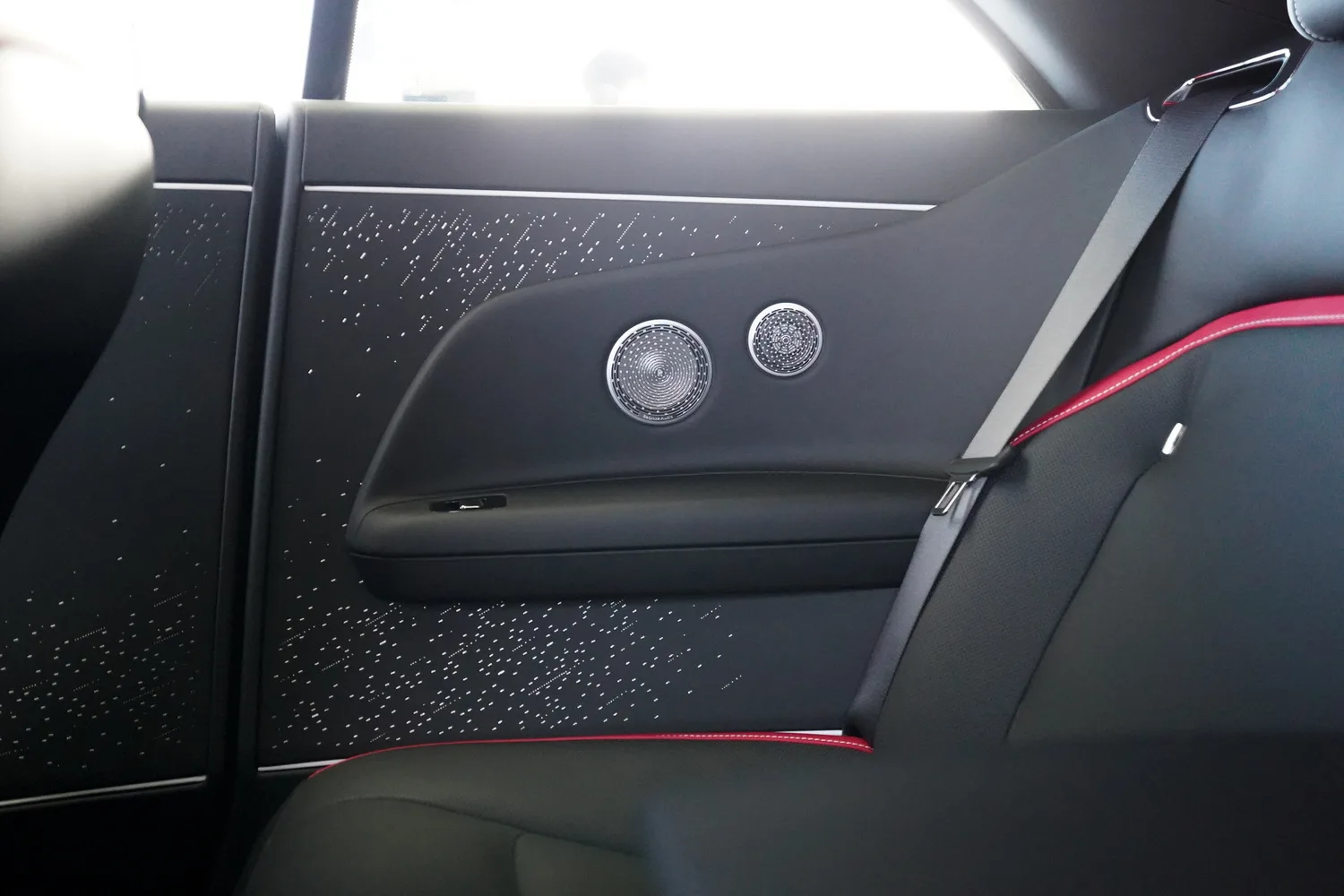 2025 Rolls-Royce Spectre Black Badge, 10/20