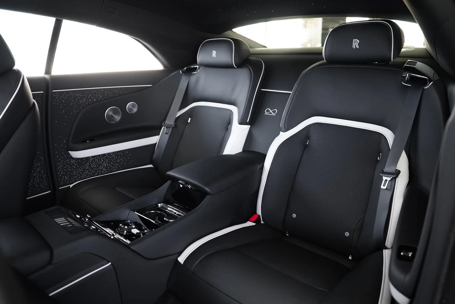 2025 Rolls-Royce Spectre Black Badge, 9/16