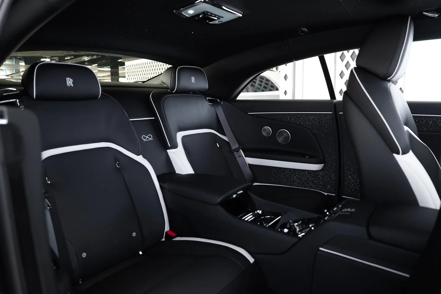 2025 Rolls-Royce Spectre Black Badge, 12/16