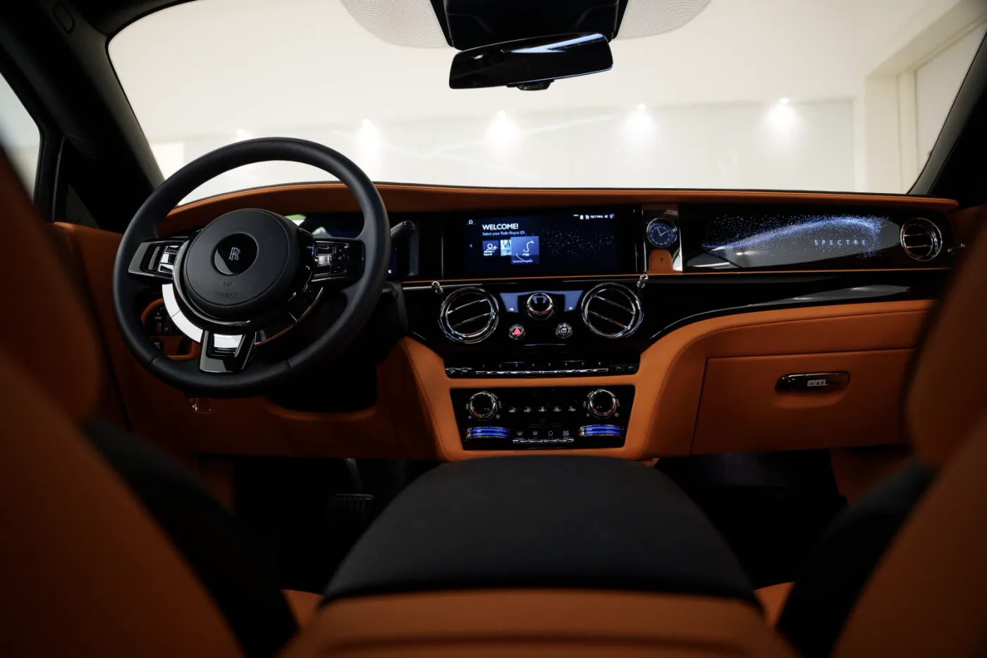 2025 Rolls-Royce Spectre offered by a specialist dealer in Dubai, United Arab Emirates, photo 8 of 10