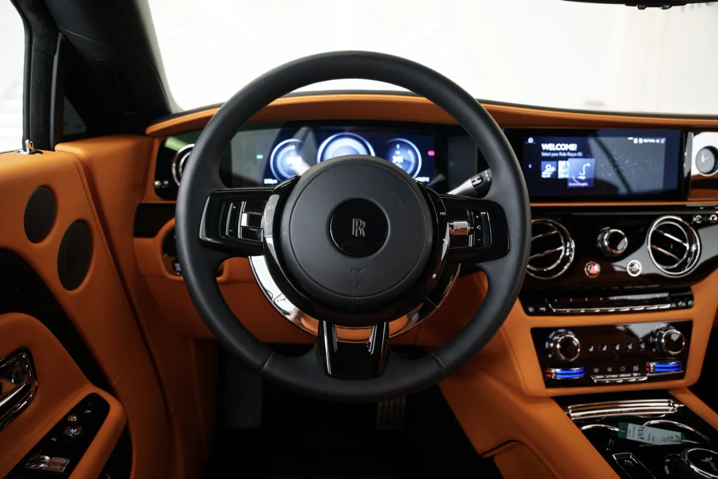 2025 Rolls-Royce Spectre offered by a specialist dealer in Dubai, United Arab Emirates, photo 9 of 10