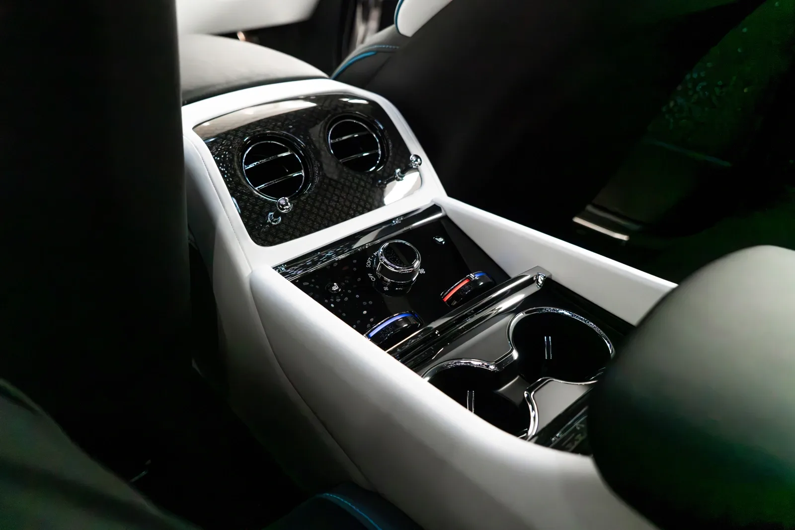 2025 Rolls-Royce Spectre, 12/17
