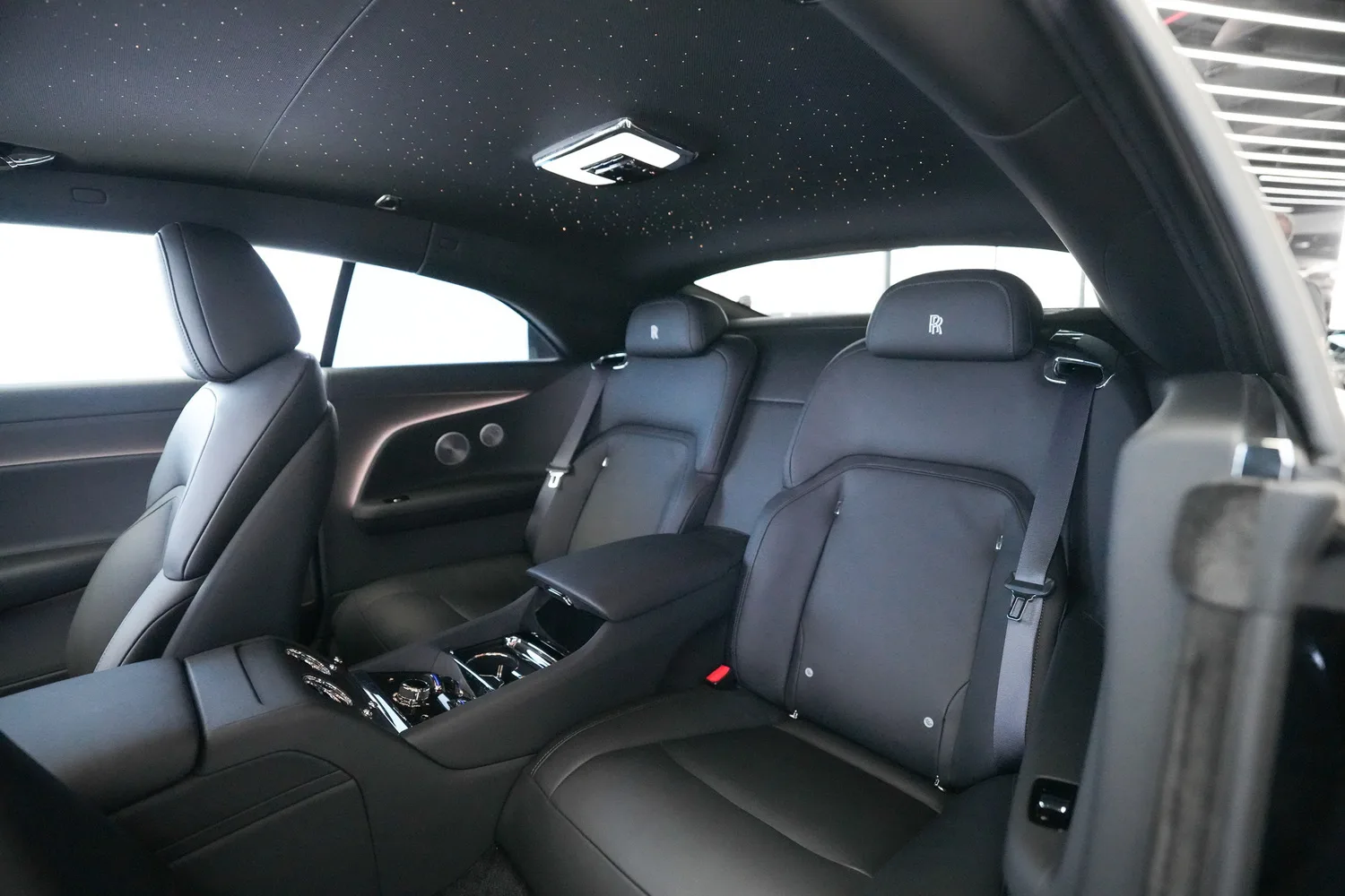 2025 Rolls-Royce Spectre, 12/14