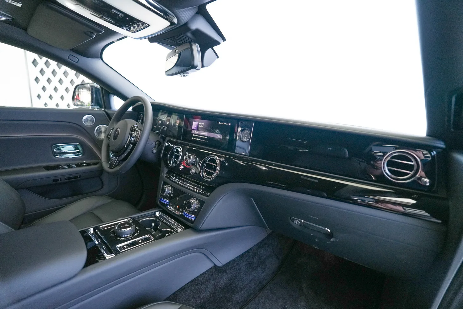 2025 Rolls-Royce Spectre, 13/14
