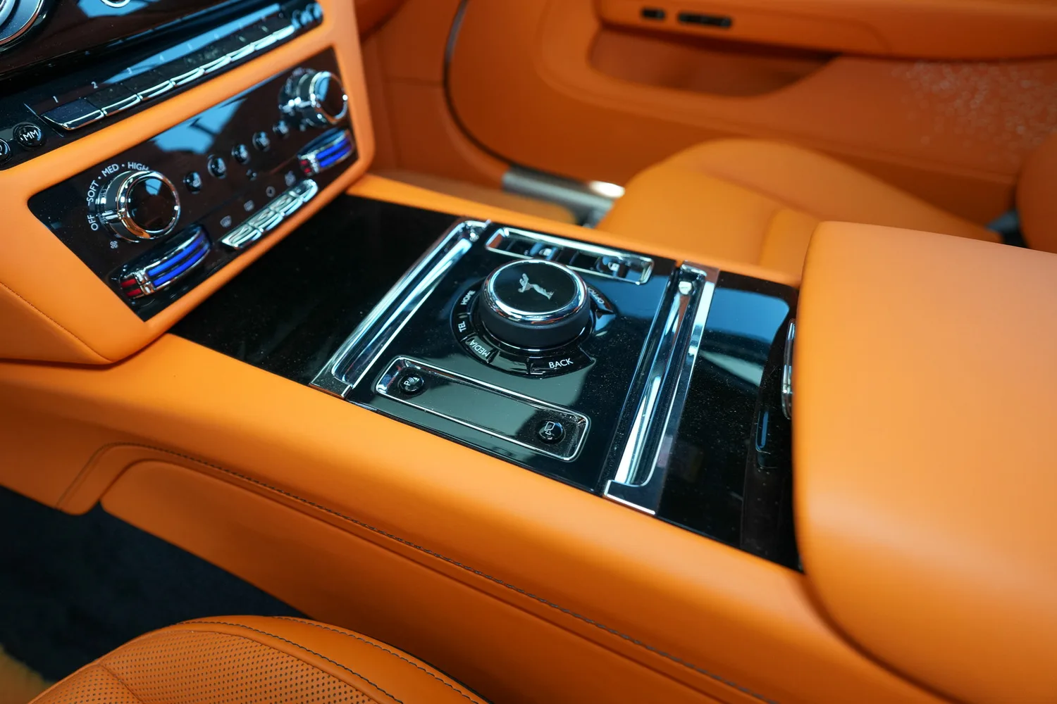 2025 Rolls-Royce Spectre, 7/14
