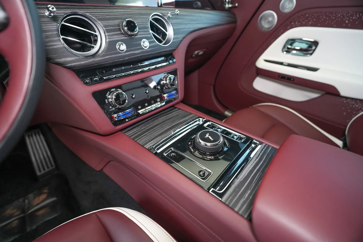 2025 Rolls-Royce Spectre, 6/15