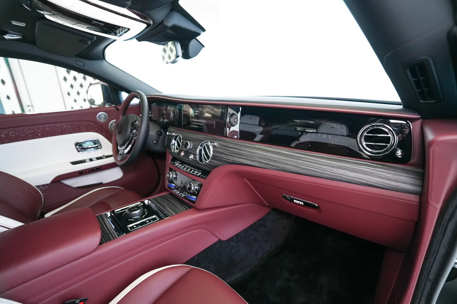 2025 Rolls-Royce Spectre, 10/15