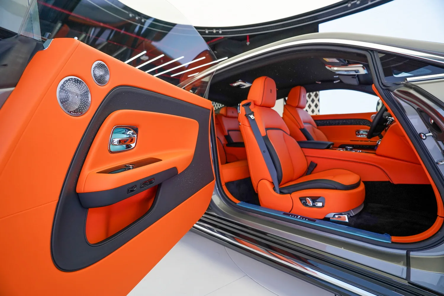 2025 Rolls-Royce Spectre, 12/17