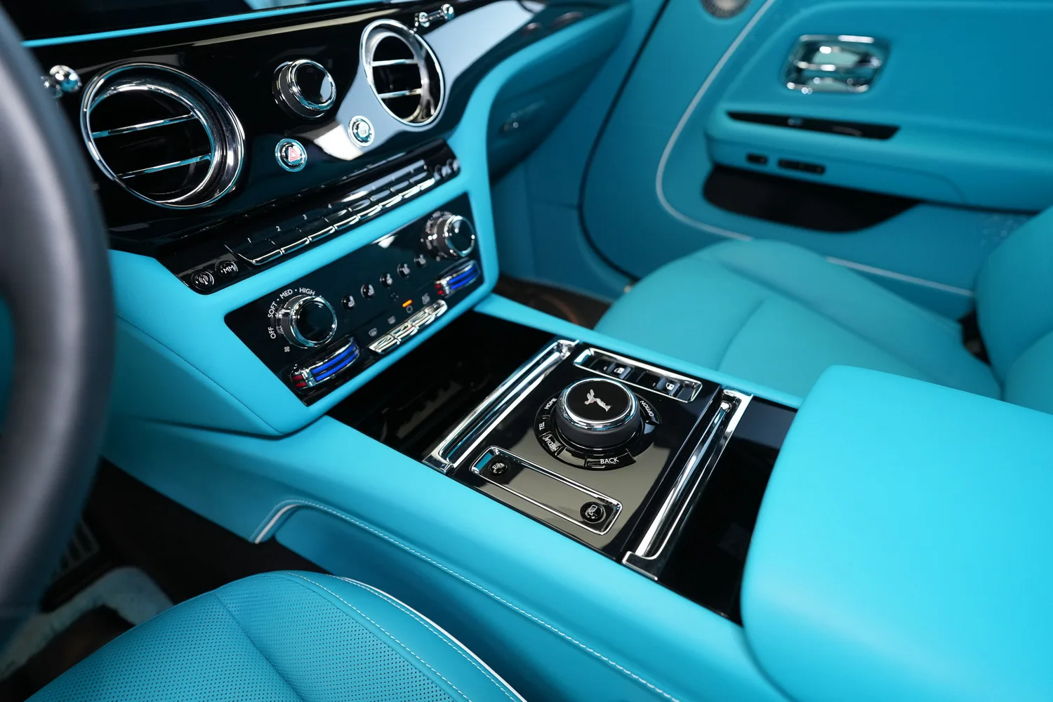 2025 Rolls-Royce Spectre, 7/17