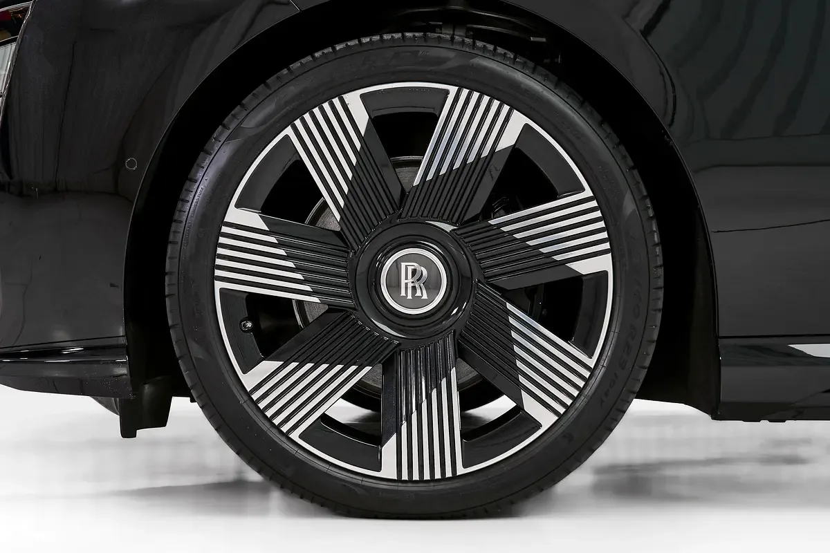 2025 Rolls-Royce Spectre, 9/12