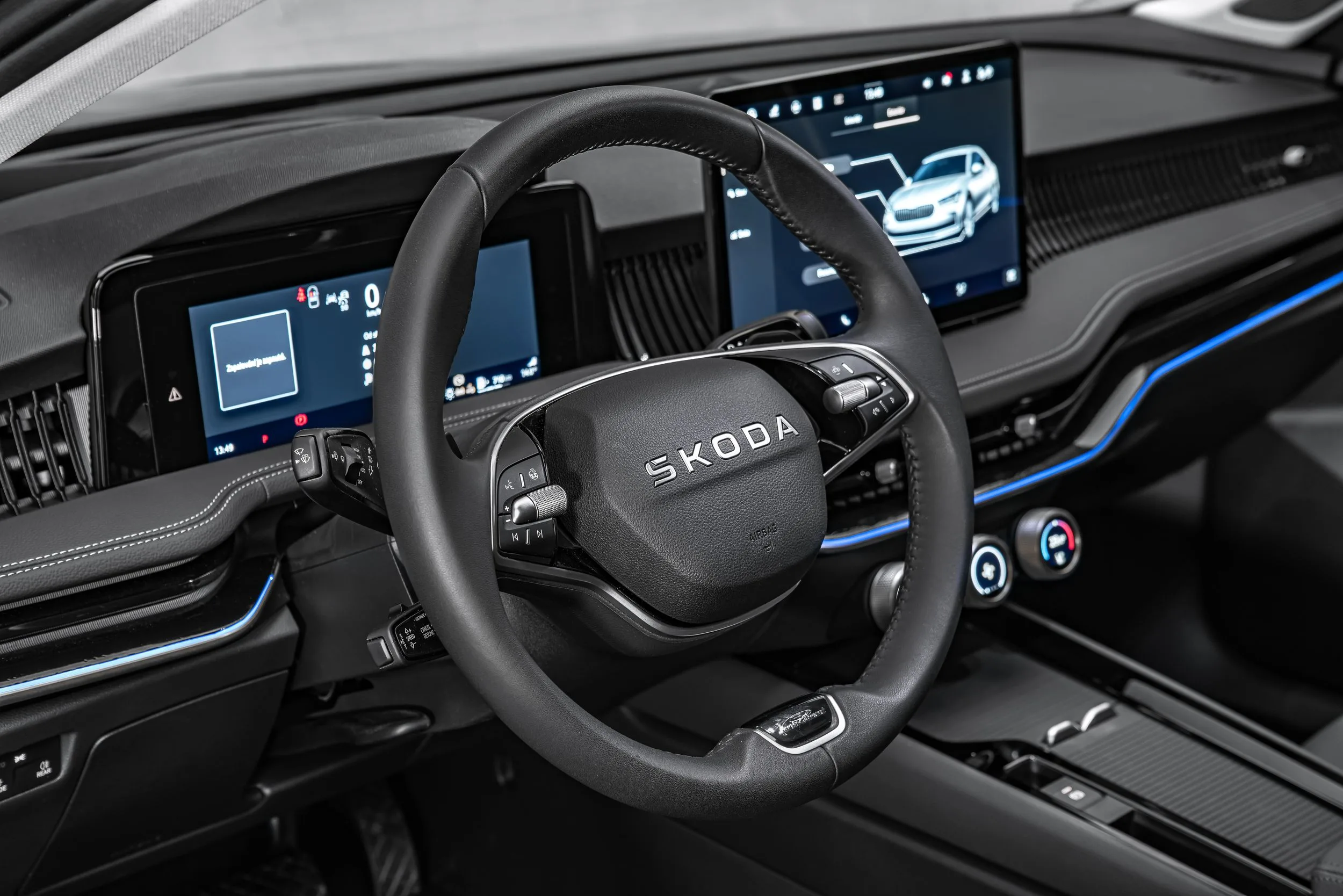 2025 Škoda Superb 2.0 TDI L&K 4x4, 16/23