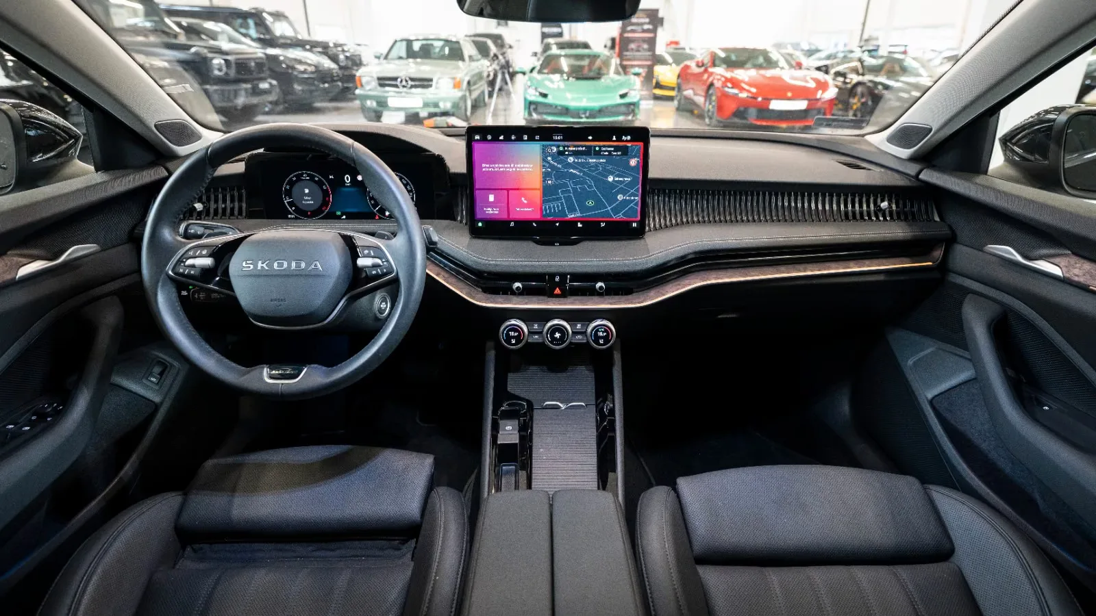 2025 Škoda Superb Laurin & Klement, 7/13