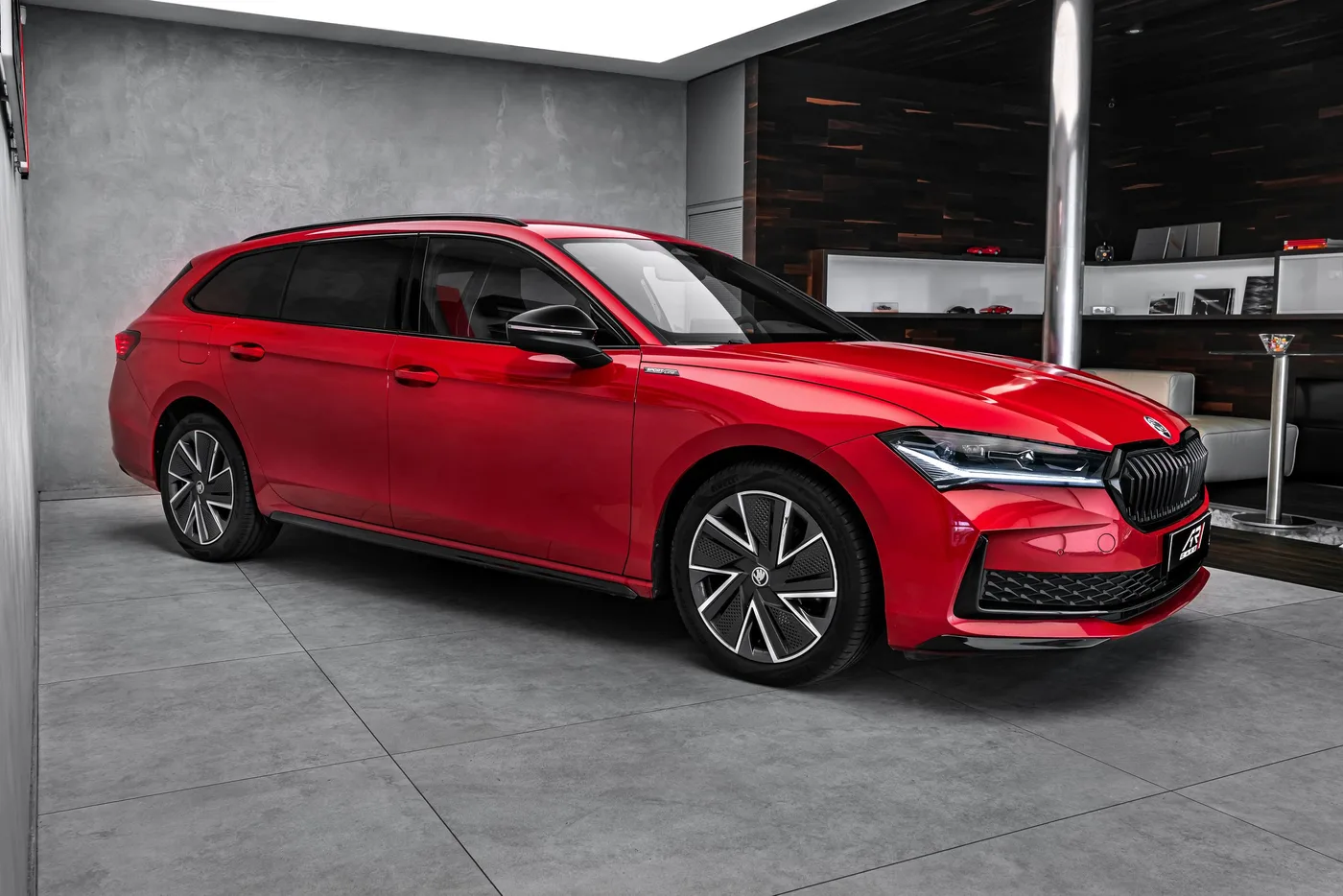 2025 Škoda Superb Sportline angeboten von einem Fachhändler in Ostrava, Tschechien, Foto 4 von 21
