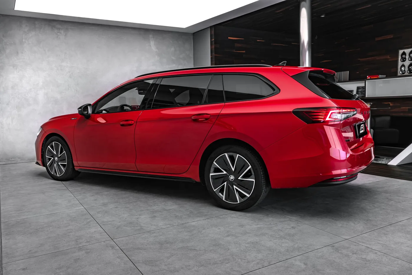 2025 Škoda Superb Sportline angeboten von einem Fachhändler in Ostrava, Tschechien, Foto 7 von 21