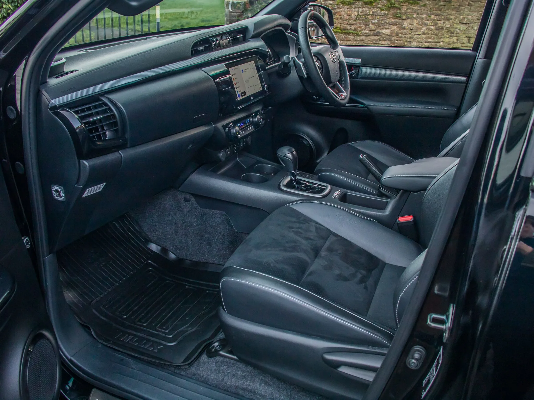 2025 Toyota Hilux GR Sport, 20/24