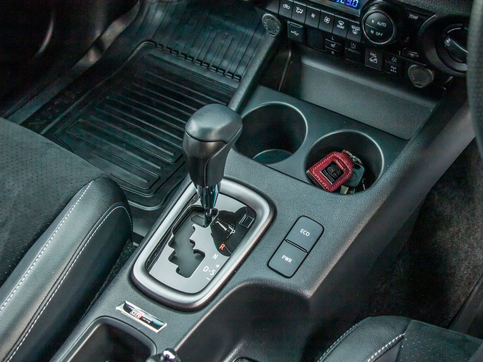 2025 Toyota Hilux GR Sport, 22/24