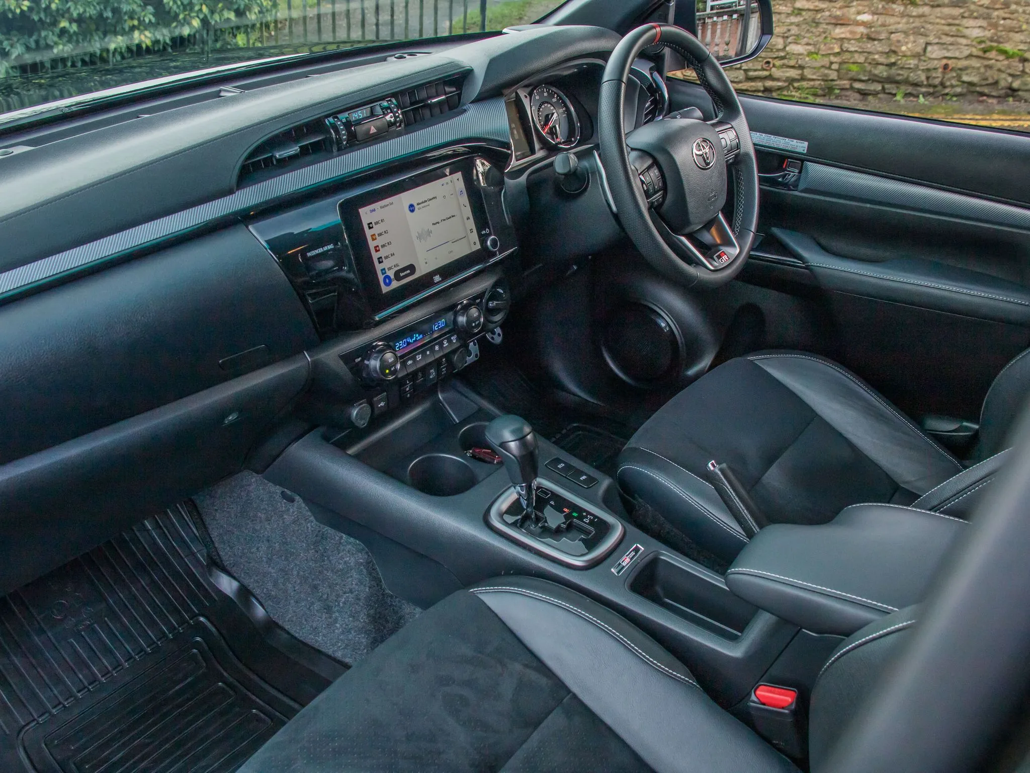 2025 Toyota Hilux GR Sport, 23/24