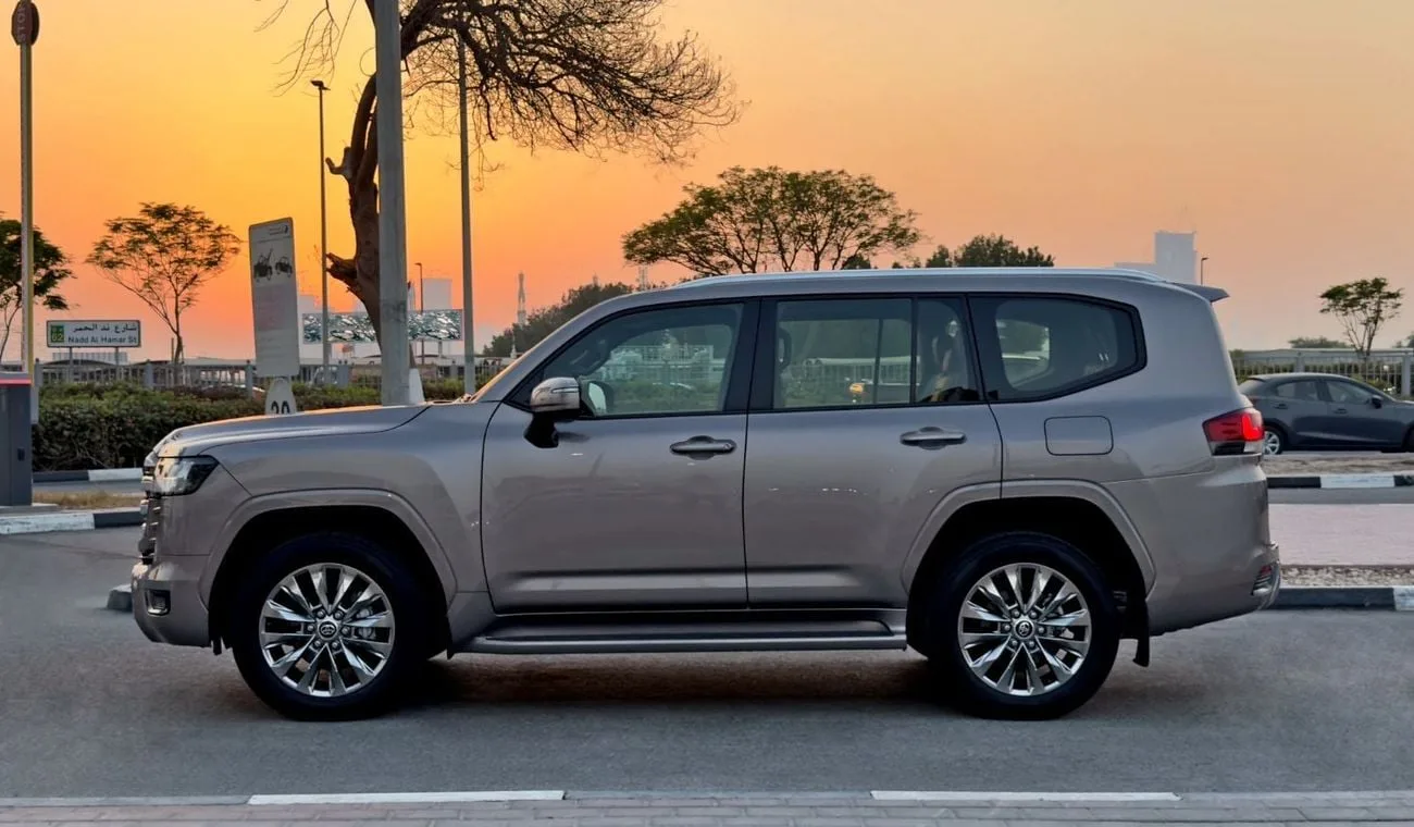 2025 Toyota Land Cruiser 300, 4/13