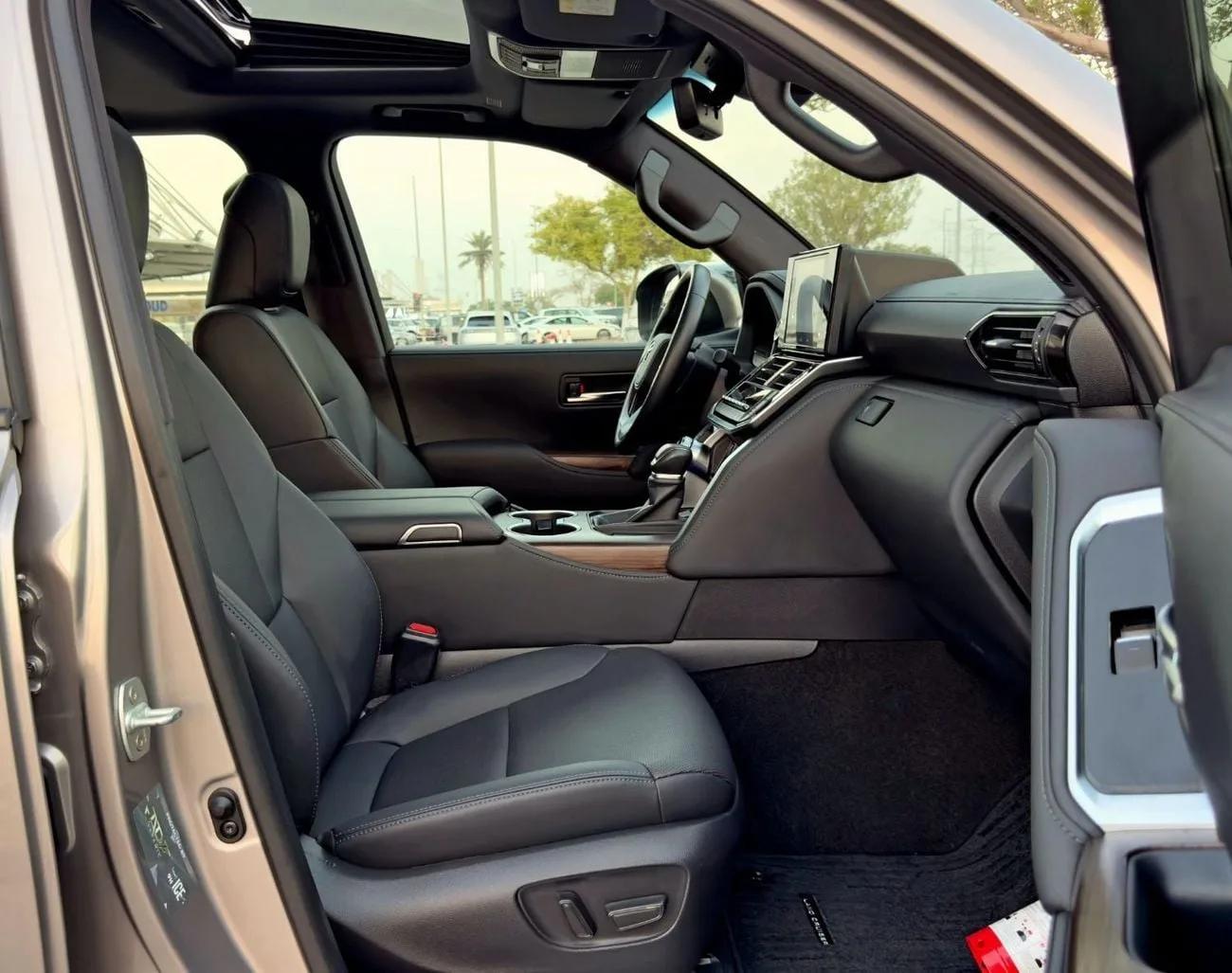 2025 Toyota Land Cruiser 300, 11/13