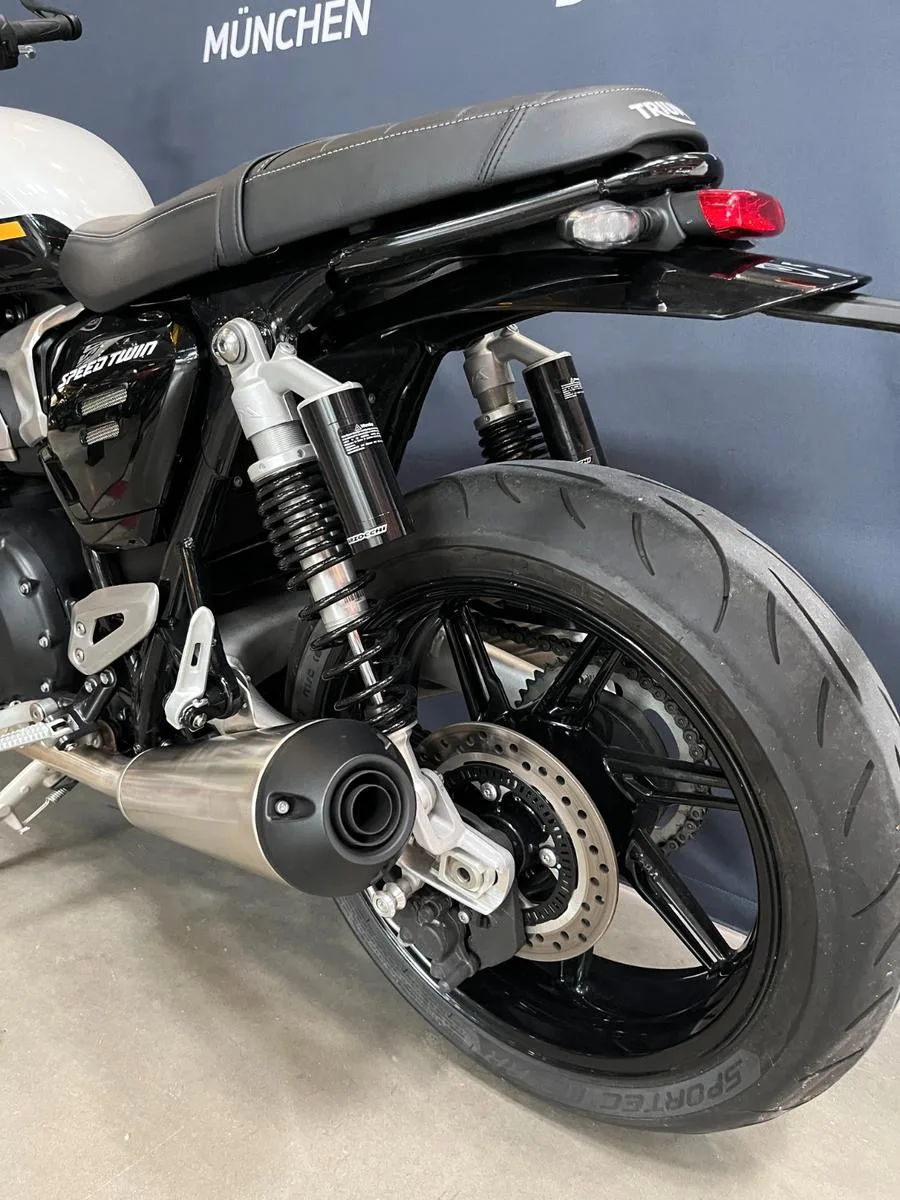2025 Triumph Speed Twin 1200, 6/11