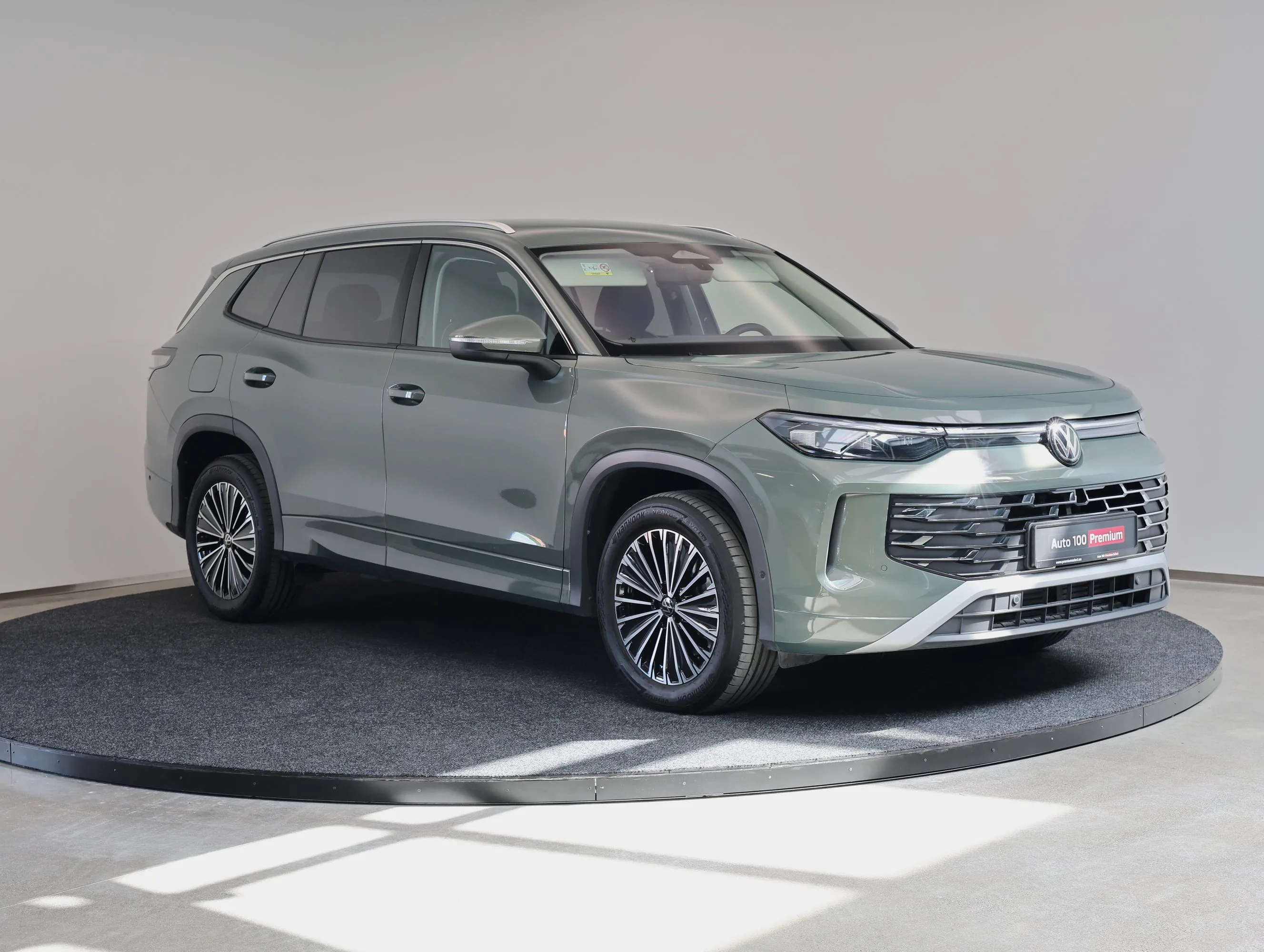 2025 Volkswagen Tayron Elegance 4Motion, 2/25