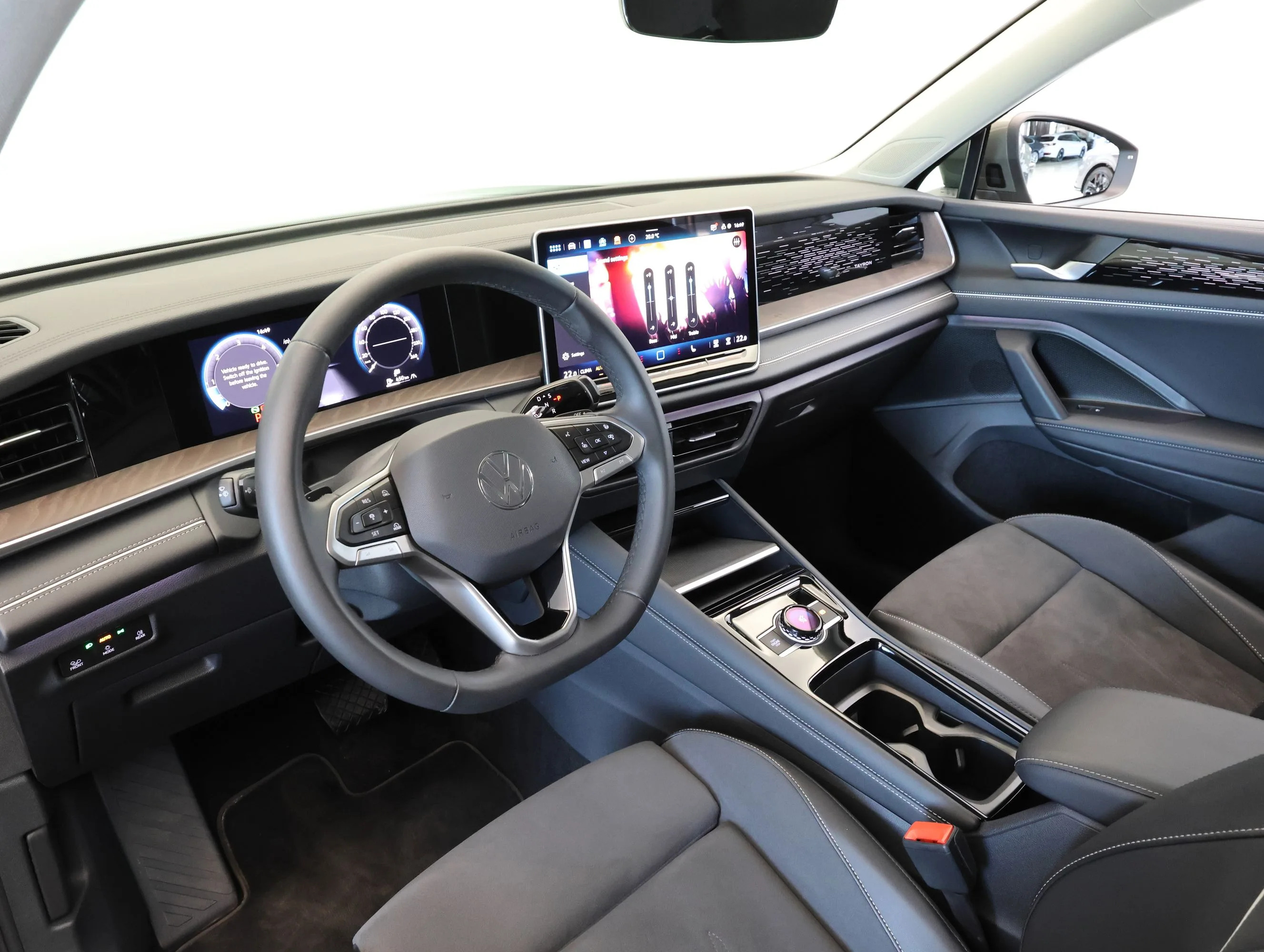 2025 Volkswagen Tayron Elegance 4Motion, 10/25